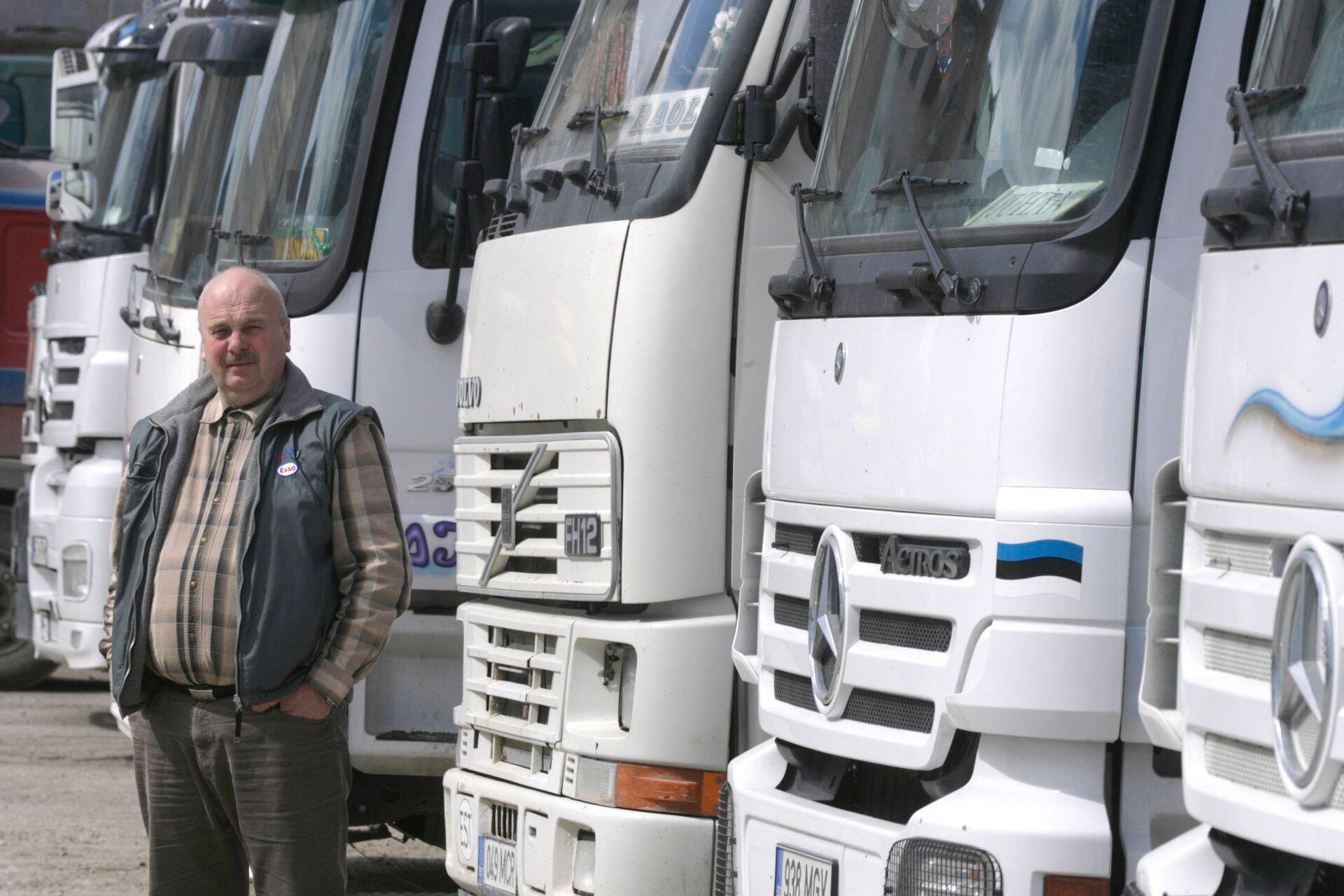 Transpordifirma Lajos omanik ja Riigikogu liige Einar Vallbaum müüs oma osaluse kolimisfirmas KLG.
