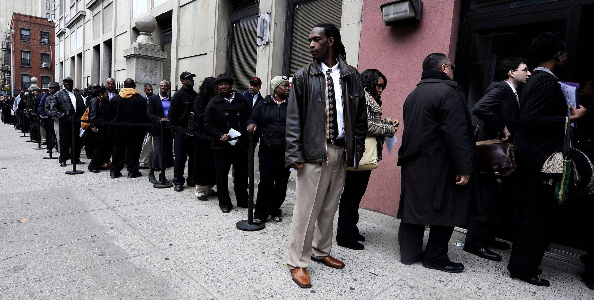 Abiraha taotlejate hulk USAs kasvas, aga trend on jätkuvalt positiivne.