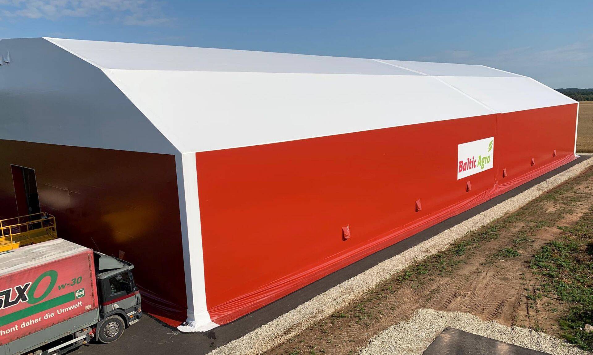 Uus hall andis põllumajandusettevõttele võimaluse suurendada laopinda.