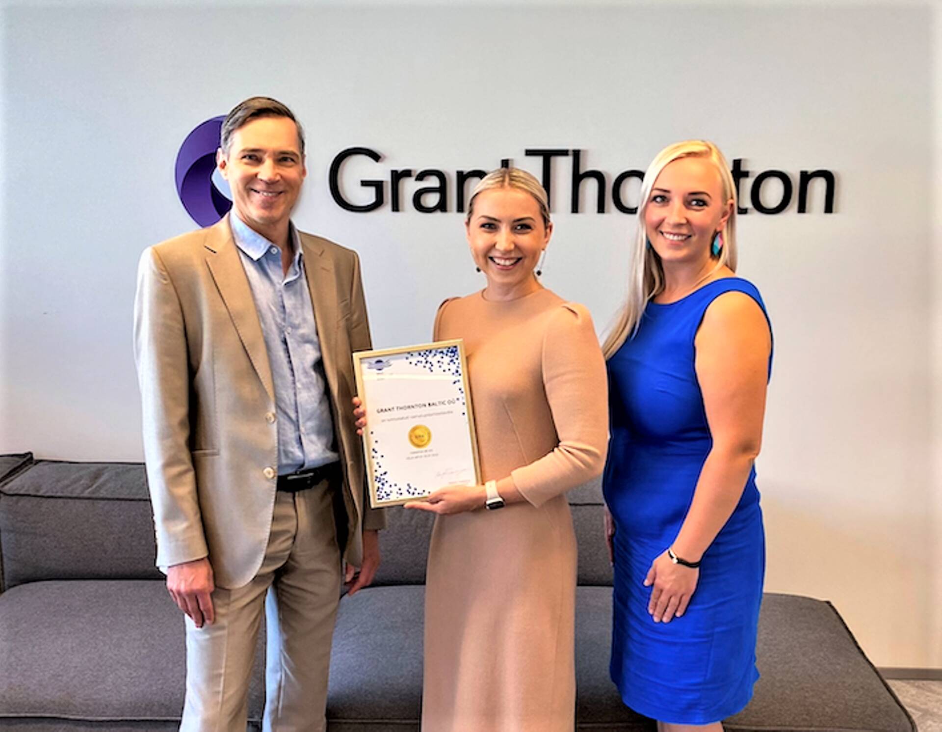 Margus Tammeraja, ERK juhatuse esimees ning Grant Thornton Baltic OÜ partner Anastasia Borovaja ja kliendikogemuse spetsialist Gaily Kuusik
