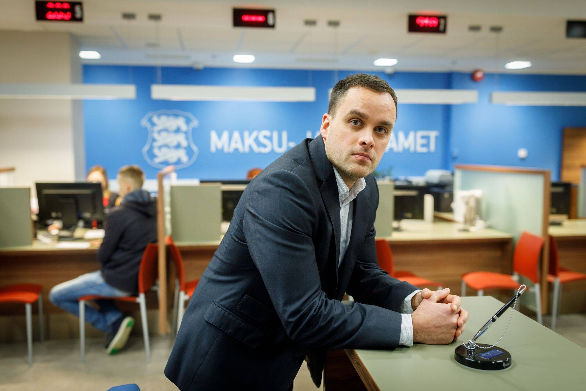 Varem maksu- ja tolliameti maksuauditi üksuse juhina töötanud Oscar Õun on veebruarist e-residentsuse programmi riski- ja õigusjuht. Ta ütles, et Eestis on praeguseks juba 90 000 e-residenti, kellest enamik on ausad ja tublid.