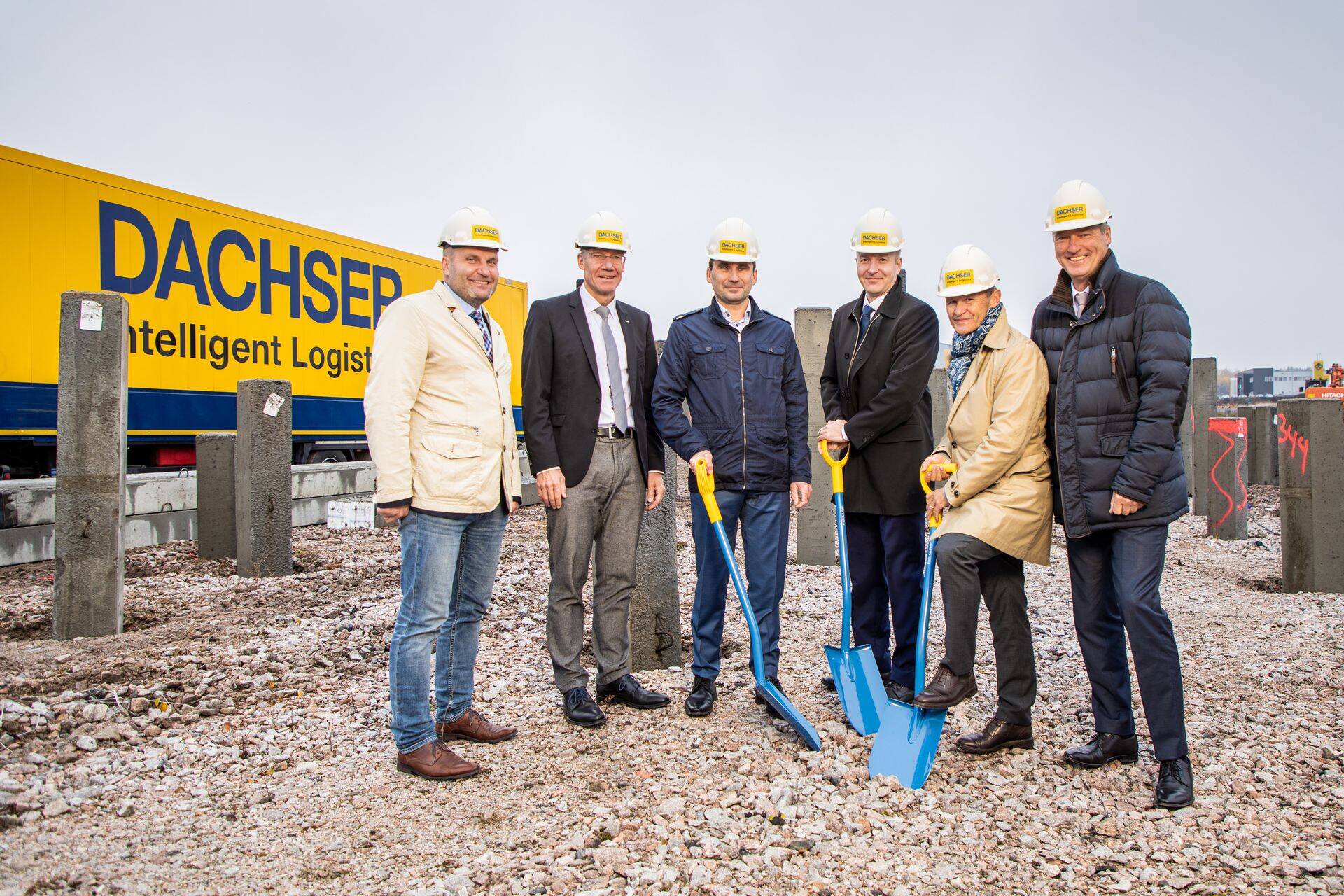 Dachser Finland uus logistikakeskus saab nurgakivi. Pildil vasakult: Karli Lambot, Jens Lengefeld, Andres Matkur, Tuomas Leimio, Wolfgang Reinel ja Michael Schilling.