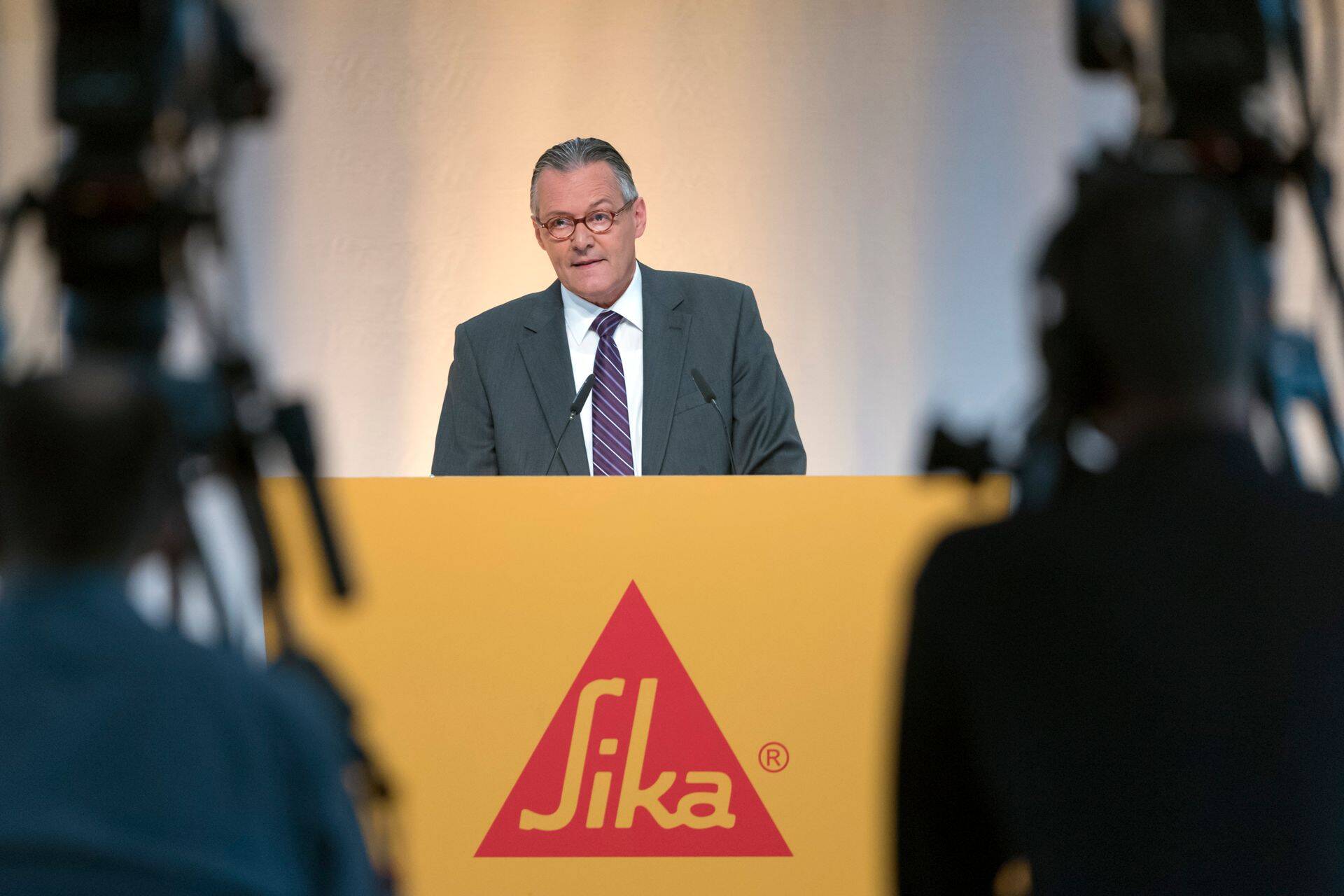 Šveitsi keemiaettevõtte Sika AG nõukogu esimees Paul Johann Hälg Sika aktsionäride üldkoosolek Baaris Šveitsis 2017. aasta aprillis.