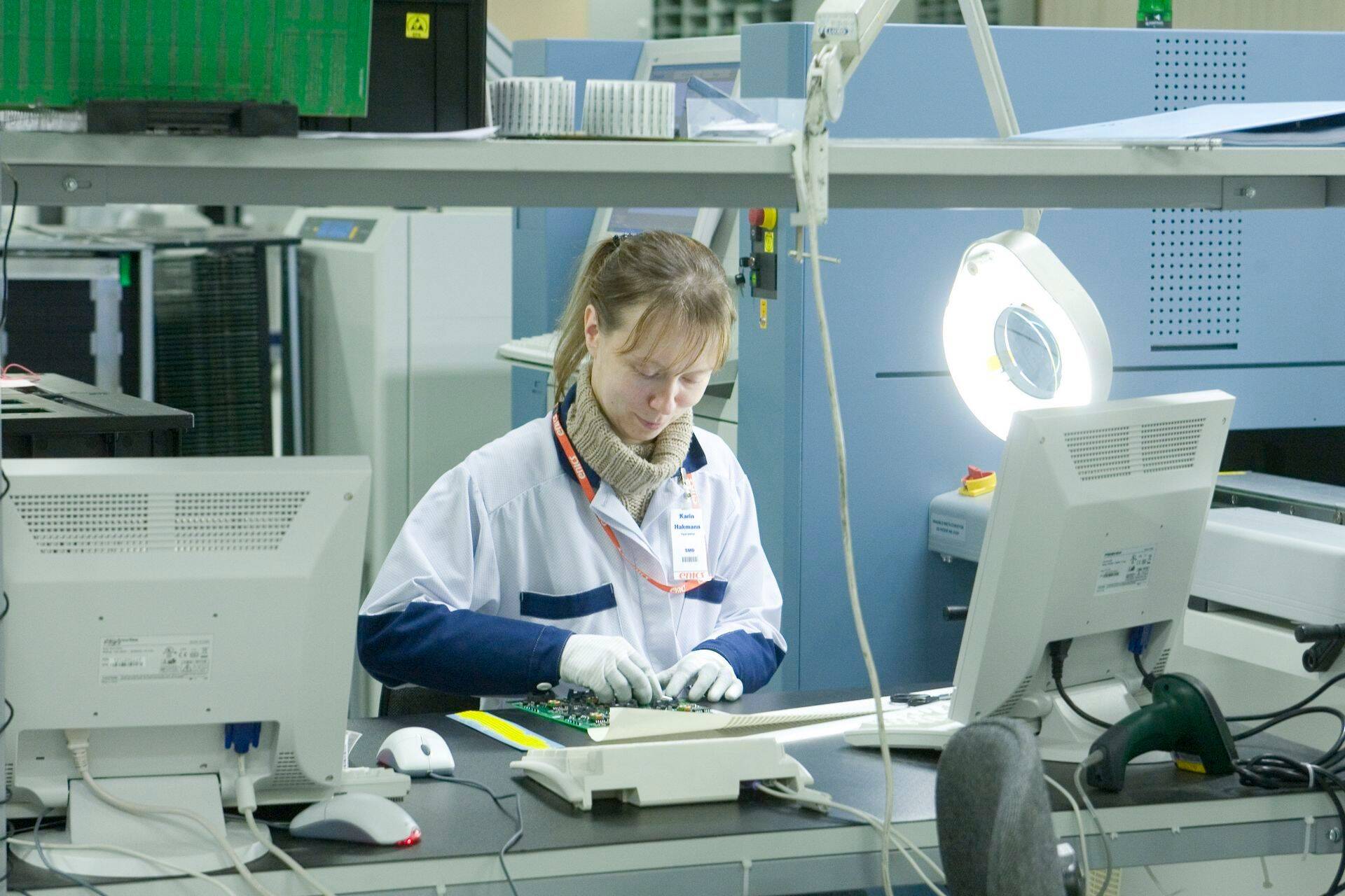 Elektroonikafirma AS Enics Eesti teeb igapäevaselt koostööd rohkem kui 300 erineva tarnijaga üle maailma, nii et kohtumised ja muul moel suhtlus tarnijatega on igapäevane asi.