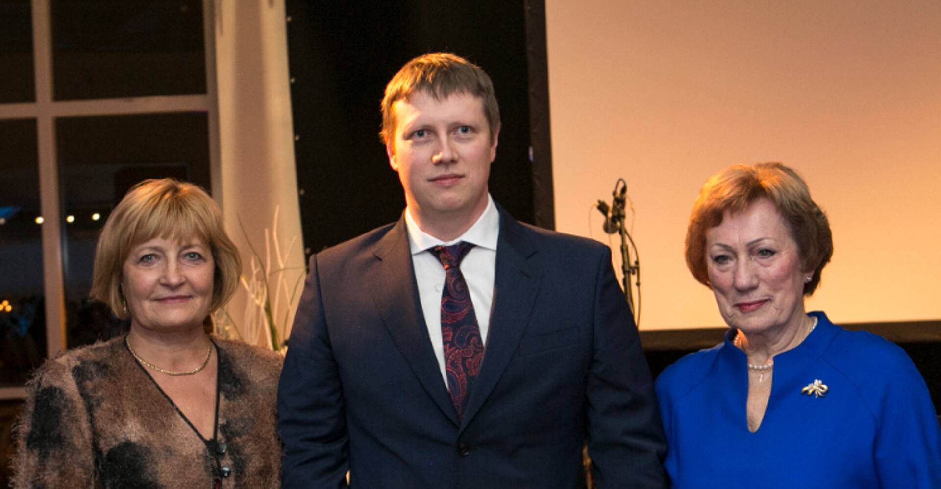 Haigla juht Imbi Moks, Aleksei Aristov ja Tallinna abilinnapea, LTKH nõukogu liige Merike Martinson.