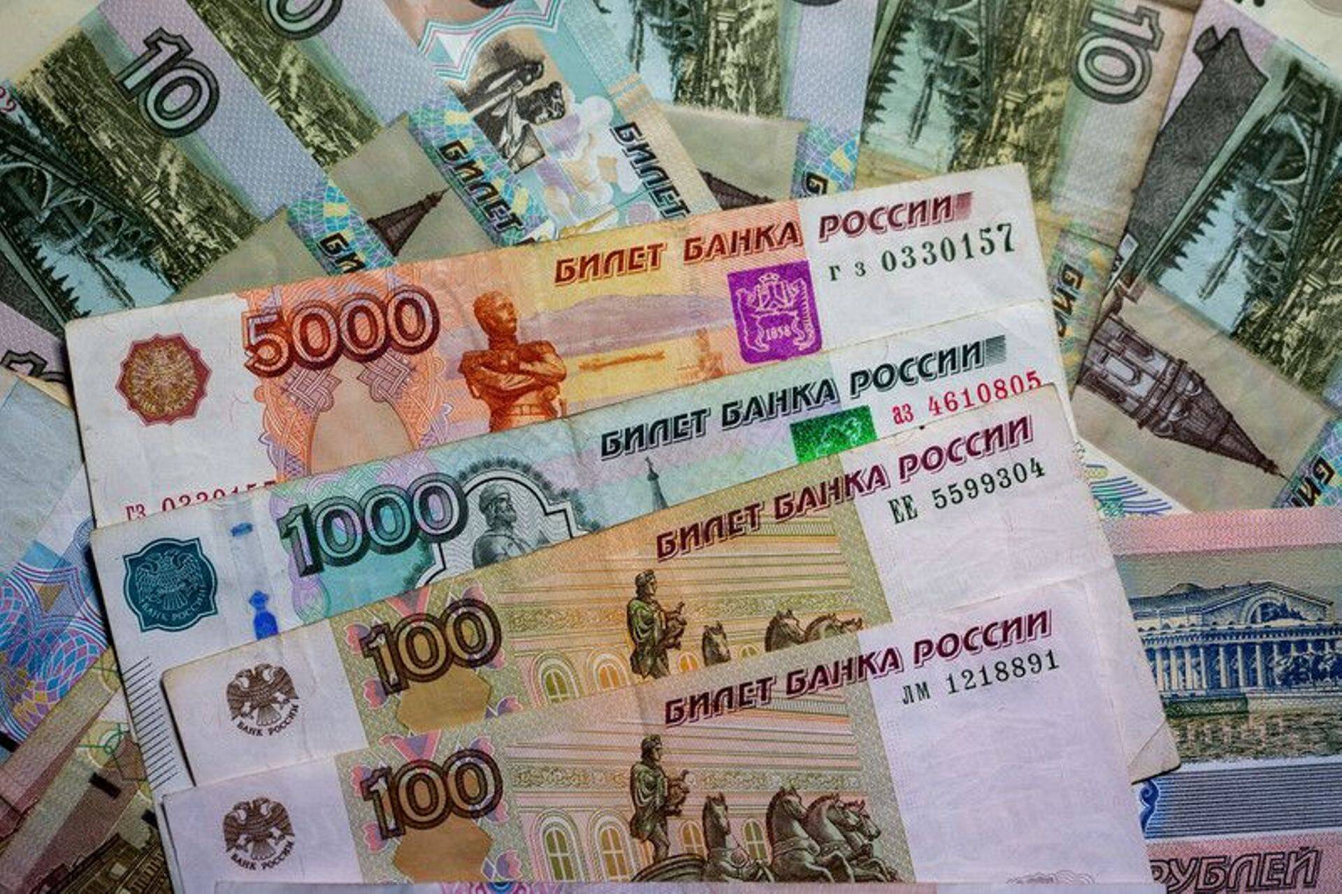 Период резких скачков российской валюты заканчивается, считают в МВФ