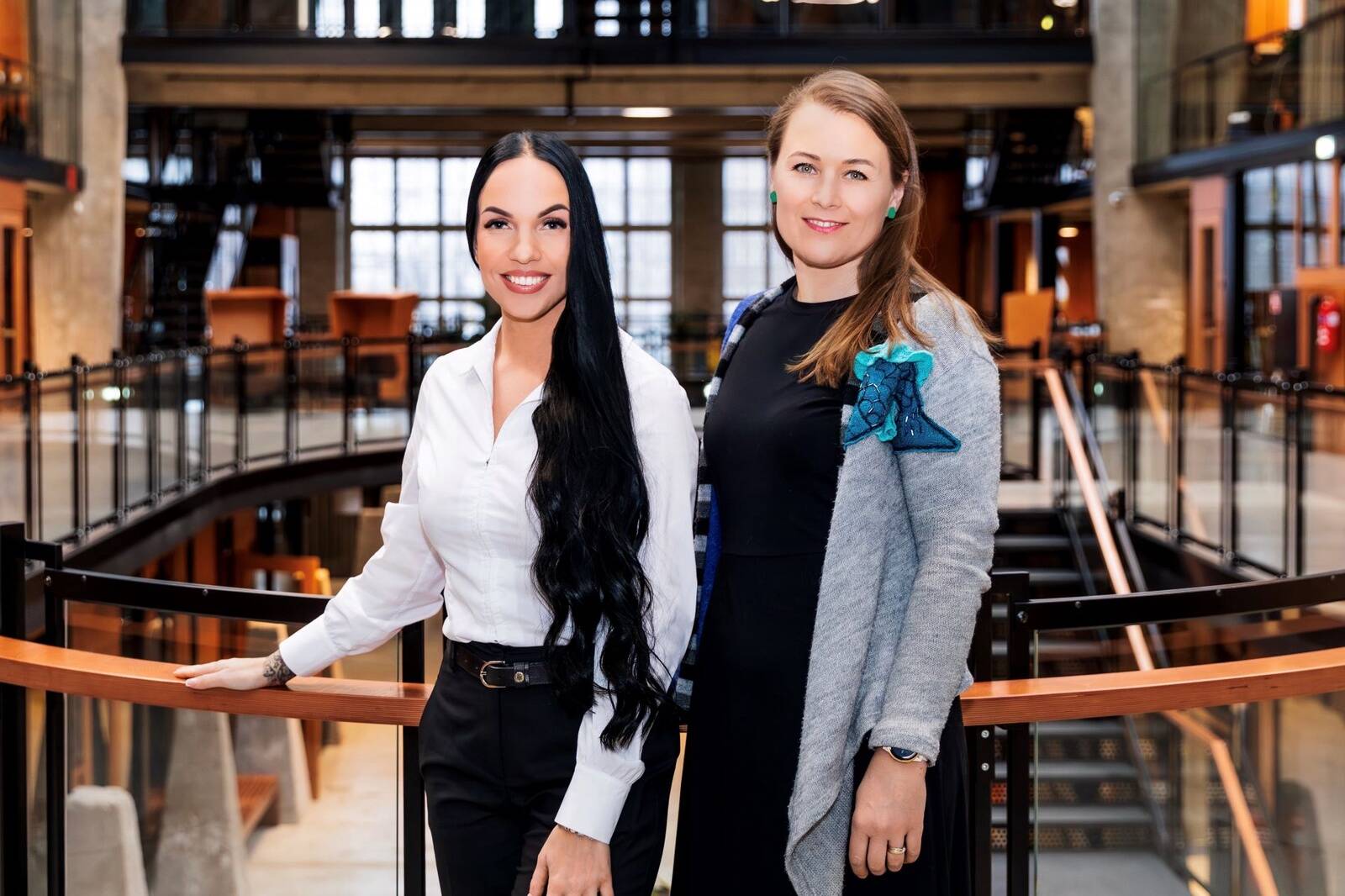 Helen Klettenberg ja Tiina Sakkos räägivad saates “Juhtimisaudit” muudatuste juhtimisest.