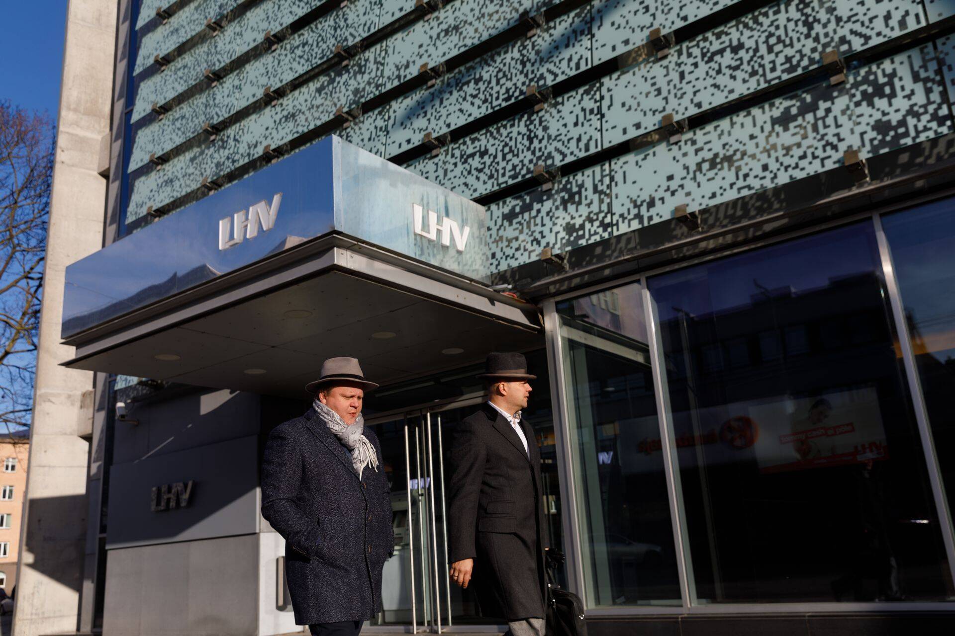 LHV aktsiatesse on TOP 100 investorid paigutanud suurema osa oma rahast.