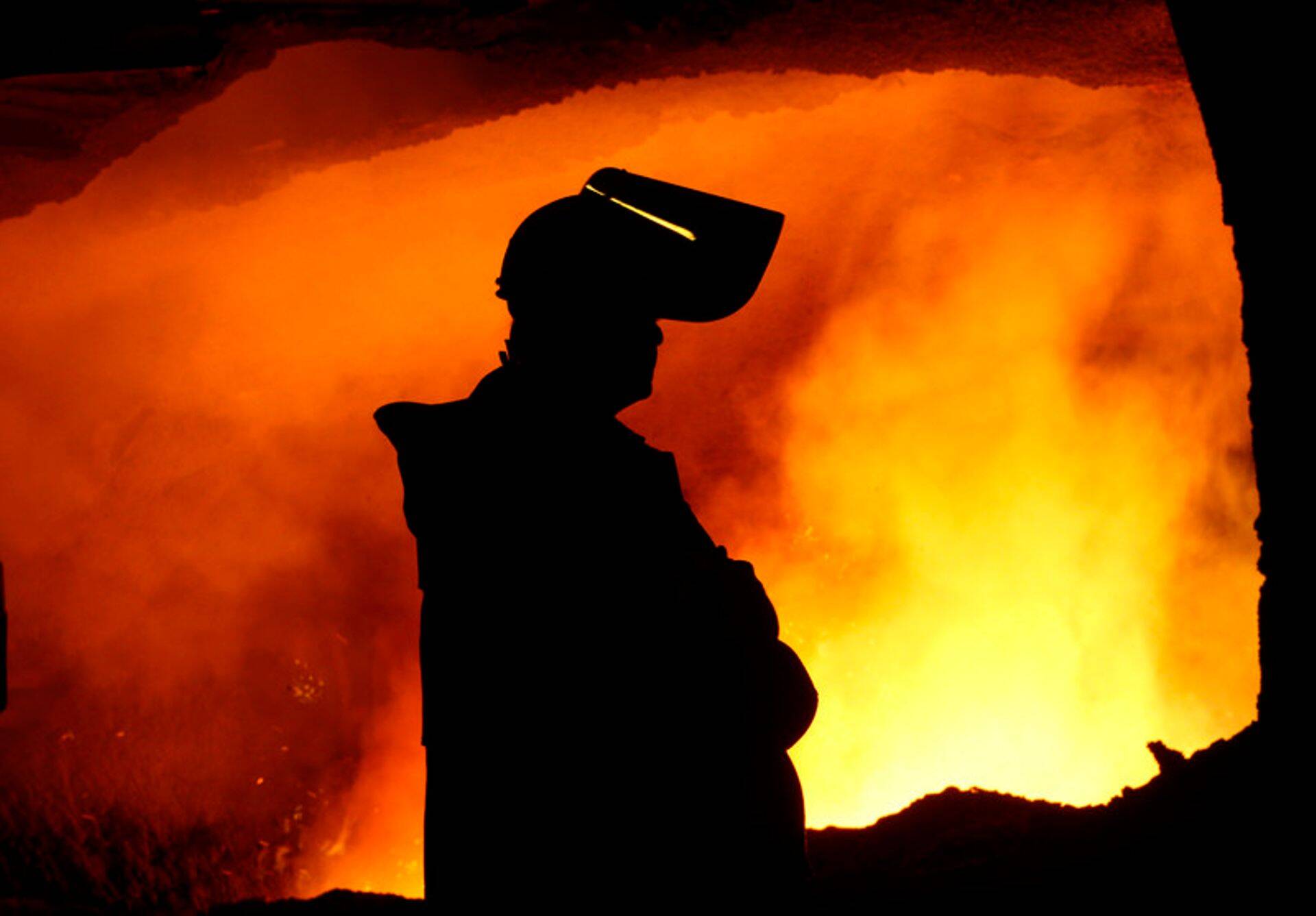 Hiina metallitööstus töötab täistuuridel.