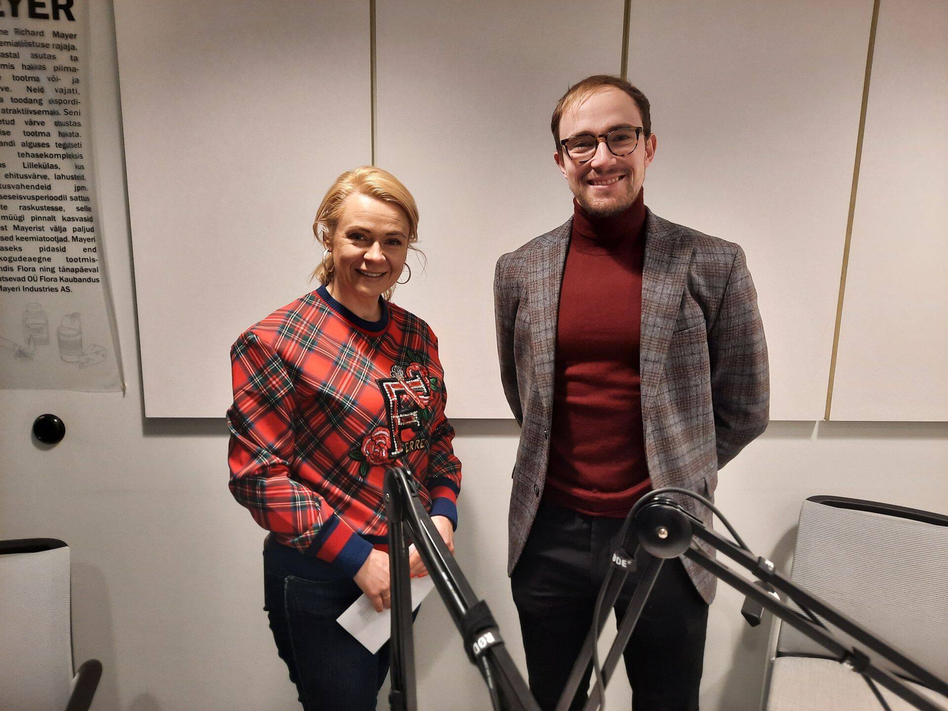Glamlac OÜ omanik ja juht Veronika Kookmaa ja KPMG tehingunõustaja Dmitri Ševoldajev.