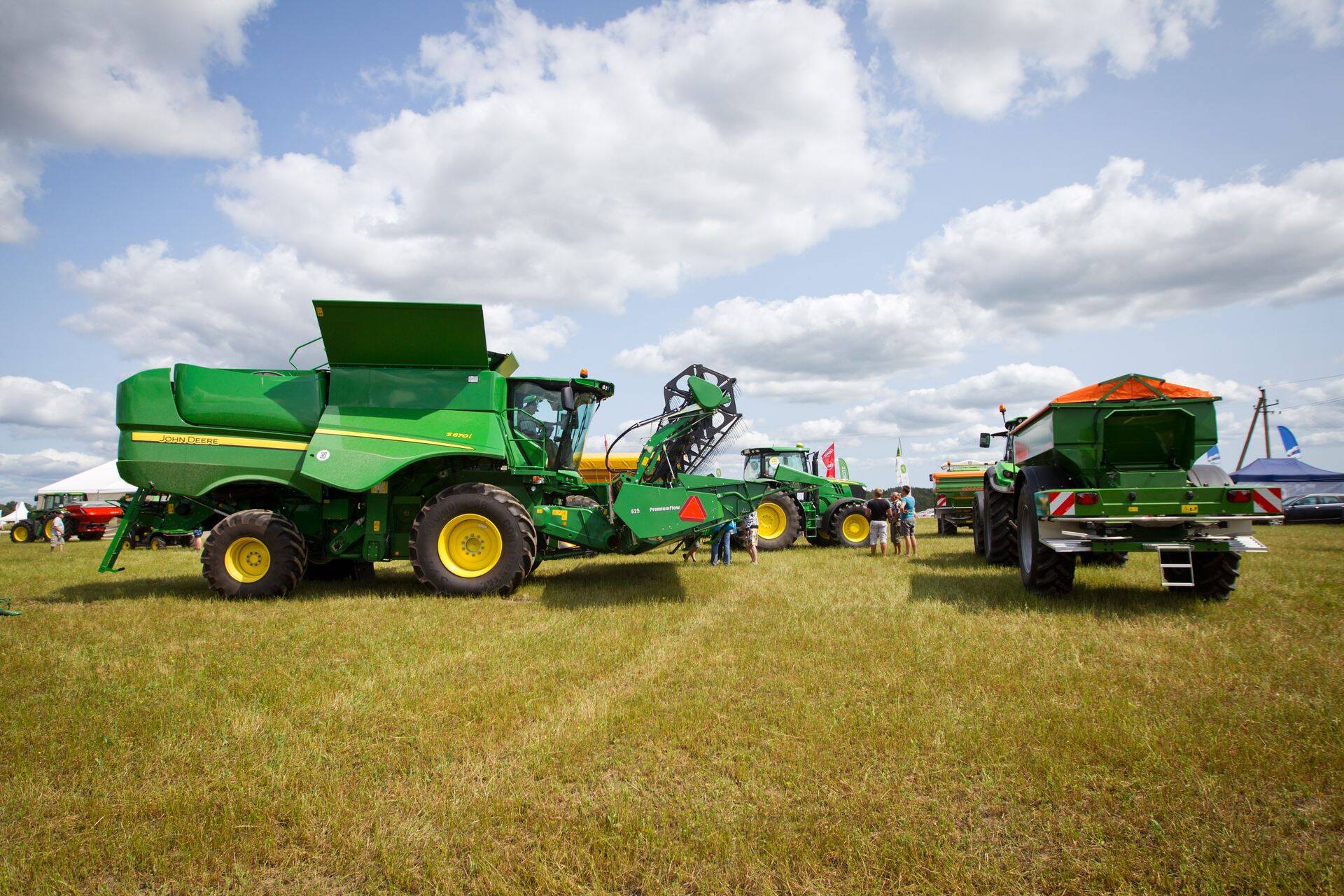 Suurim kasusaaja eurotoetustest on endiselt põllumajandussektor, kus otsetoetusteks makstakse 173 miljonit eurot. Muude toetustega kokku 354 miljonit eurot ning ka tulevas eelarves on põllumeestel oodata raha juurde.