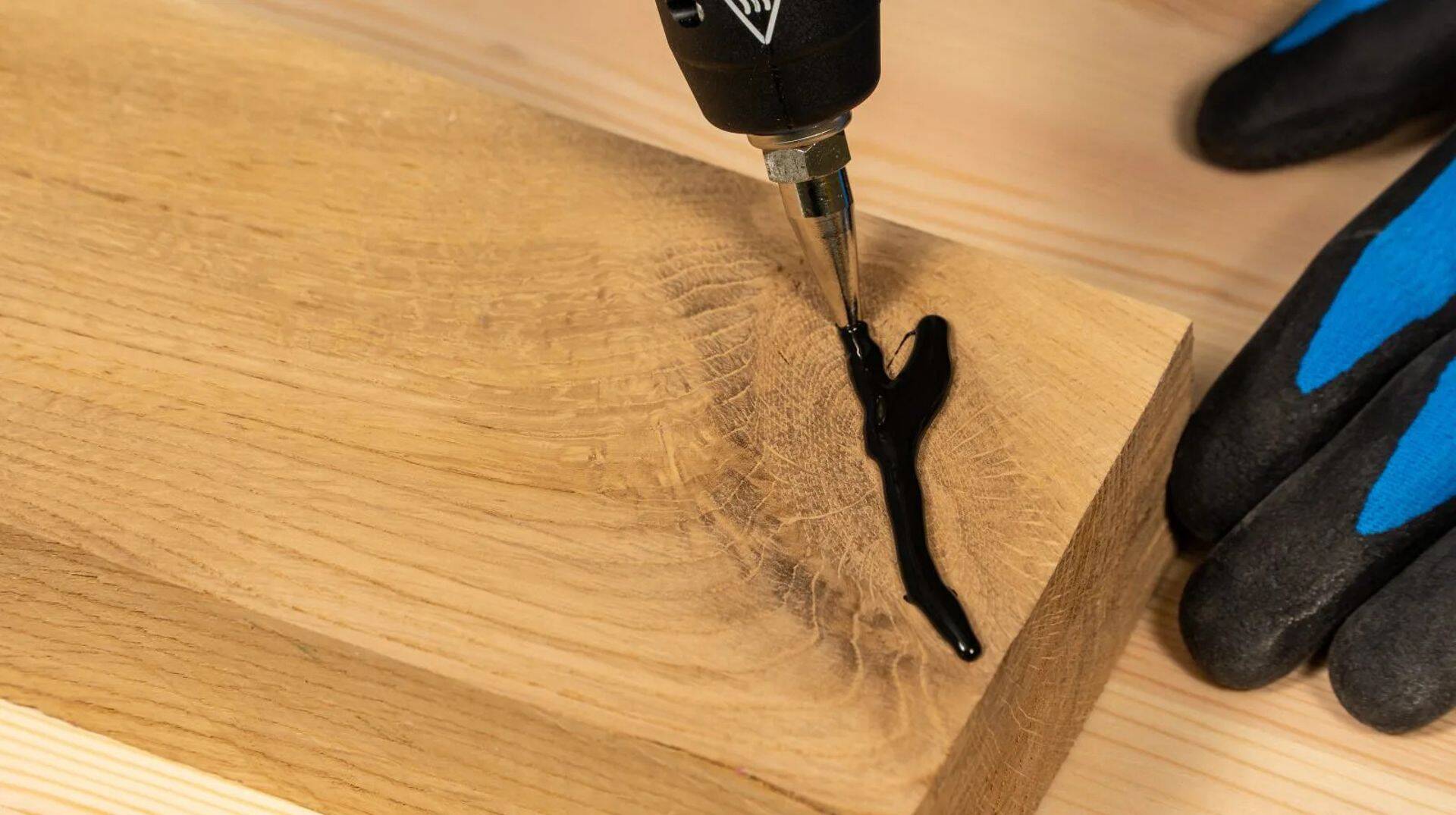 Termopahtli kasutamine on lihtne ja mugav. Vajadusel saab seda hiljem ka õrnalt lihvida.