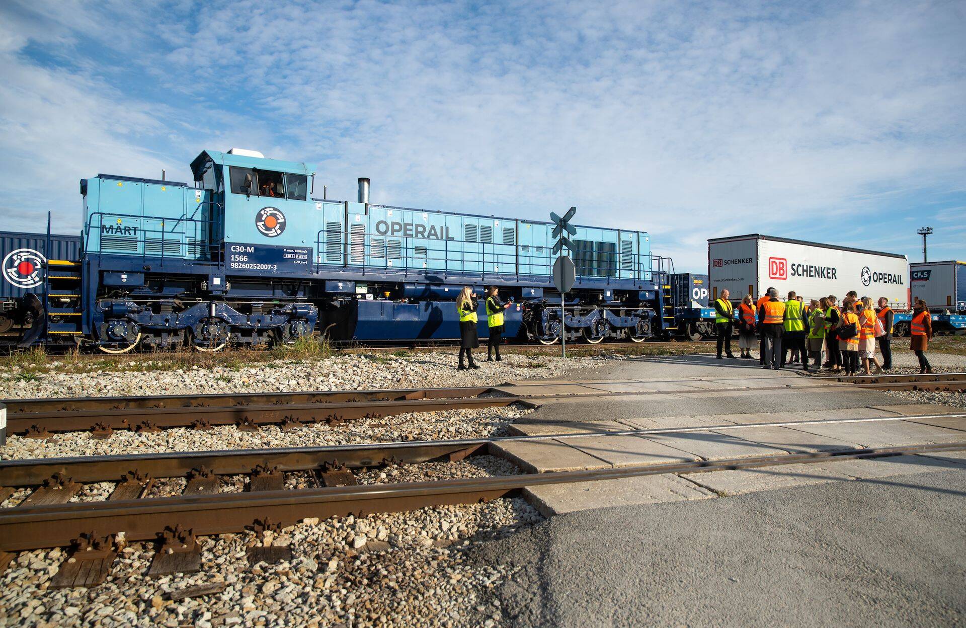 Цель «Янтарного поезда» – повысить безопасность дорожного движения и сберечь окружающую среду, переместив грузы с дорог на рельсы.
