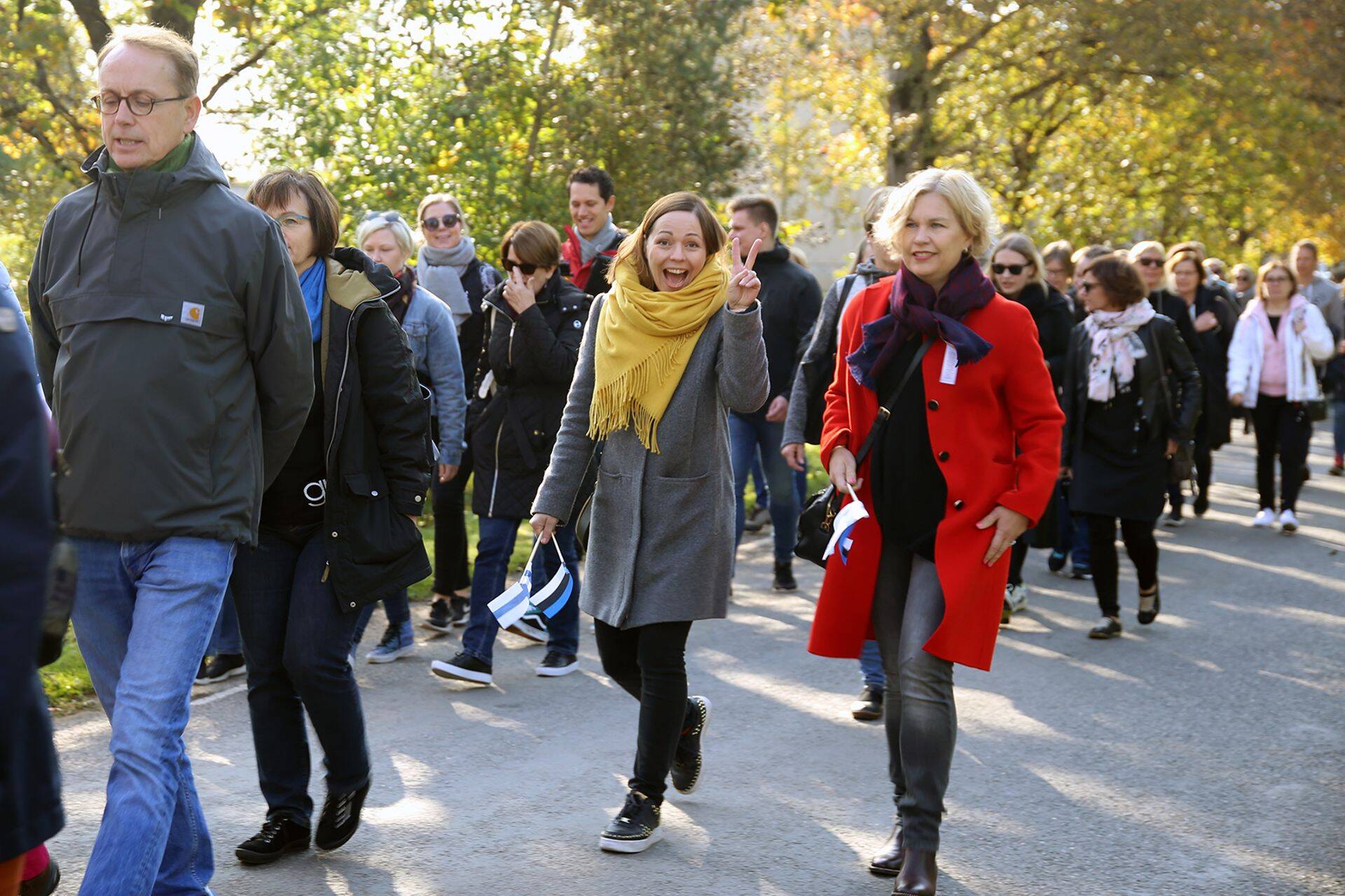 Maheentusiastid Saidafarmis. Fotod: Hannele Valkeeniemi, Soome suursaatkond