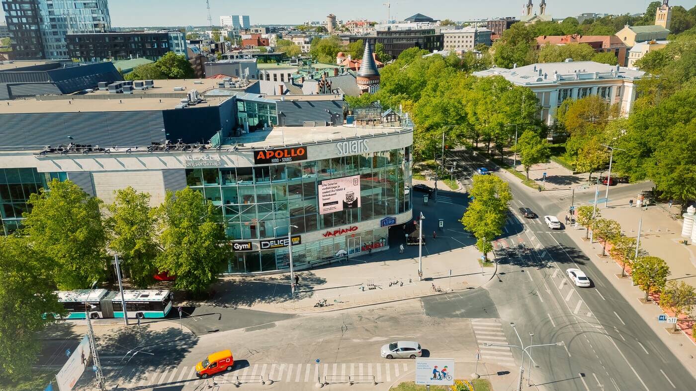 Üks Tallinna silmatorkavamaid LED-ekraane asub Solarise keskuse fassaadil. See vahetatakse lähiajal välja ning pilt saab olema veelgi teravam ning kvaliteetsem.