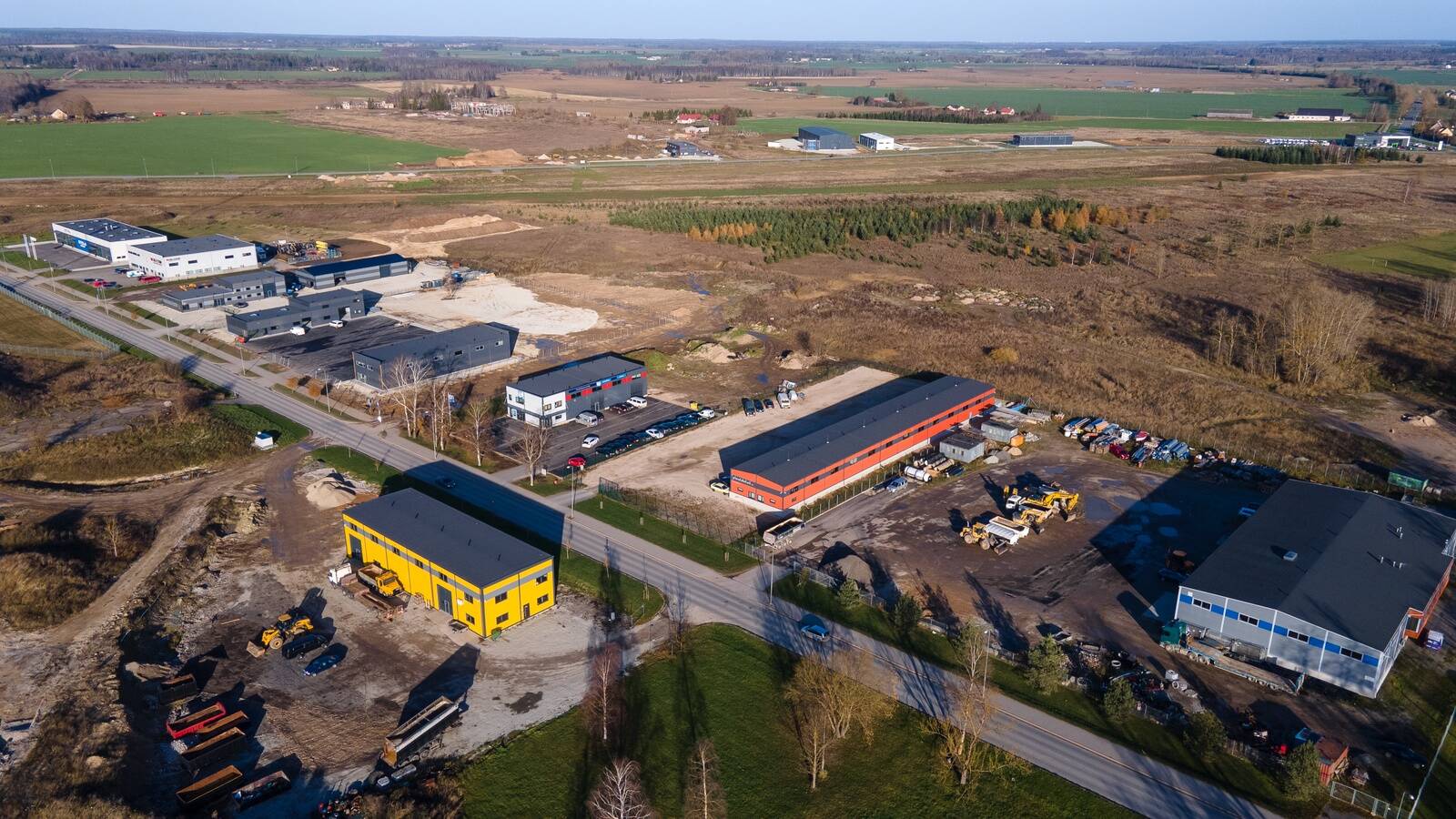 Rakveres arendatud Lennuki tööstusala nägi kolm aastat tagasi välja selline. Nüüd on euroraha toel plaanis tööstusalad arendada välja veel kolmes Lääne-Virumaa vallas.