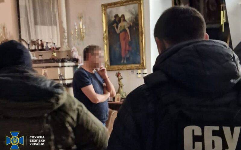 Kahtlustusest teatamine kriminaalasja ühele asjaosalisele.