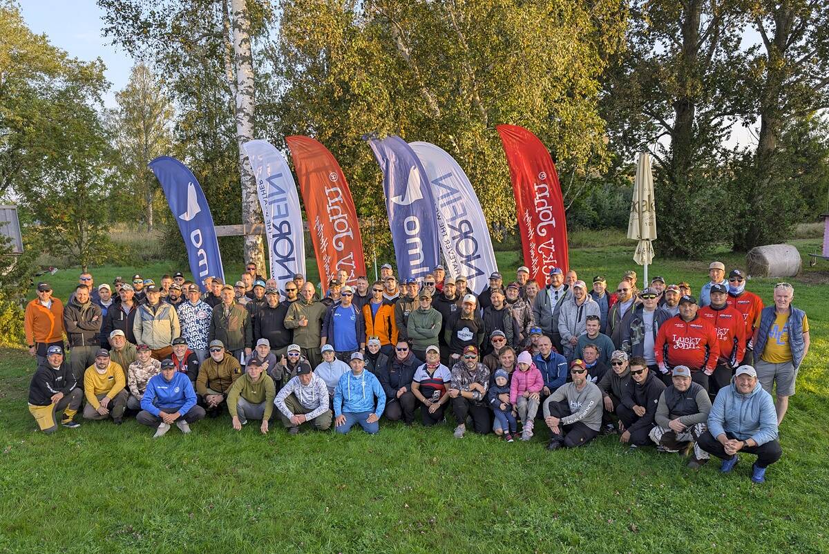 Osalejad grupipildil.