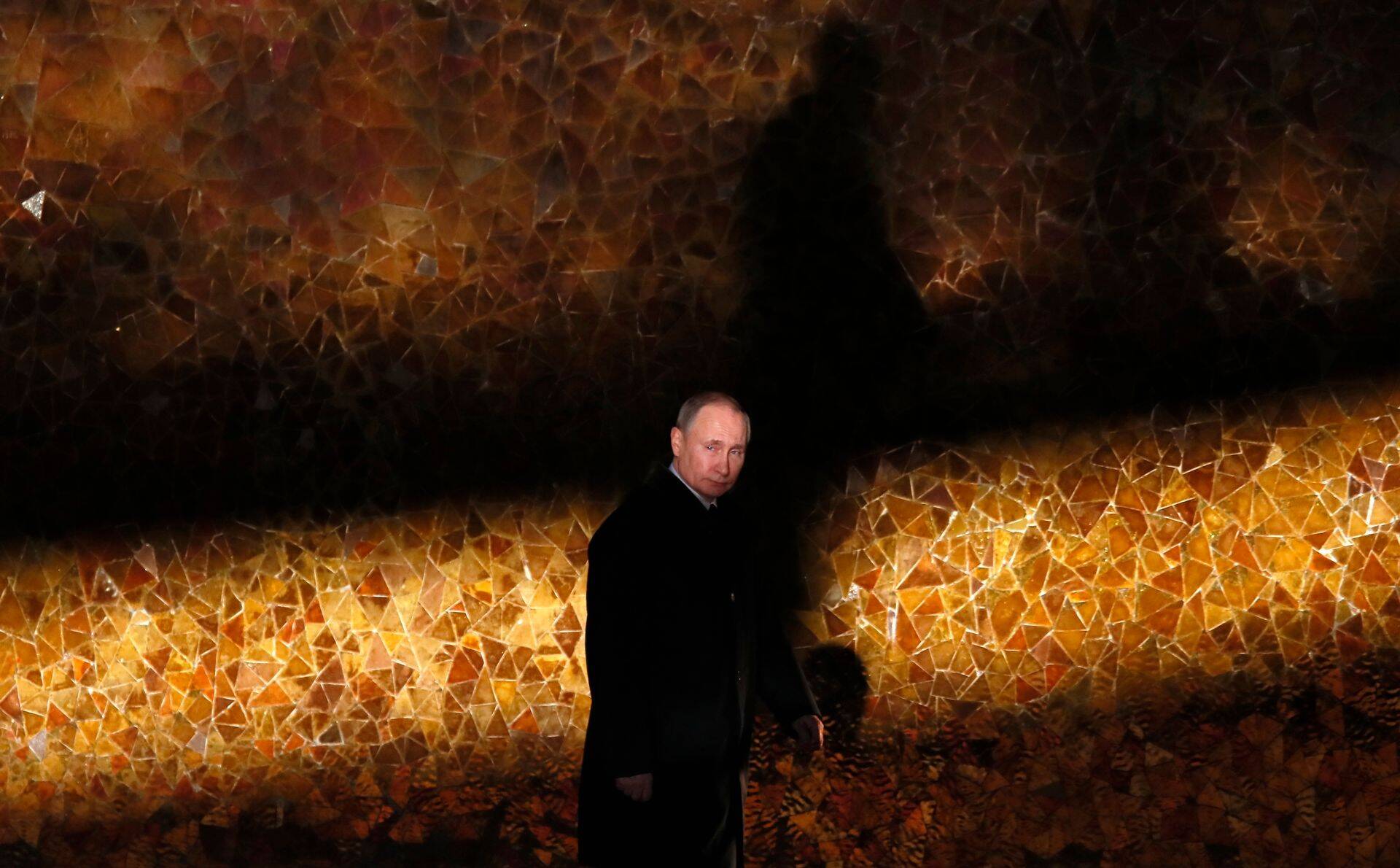 Venemaa presidenti Vladimir Putinit huvitab vaid oma võimu kindlustamine, ütleb välisluureameti raport.