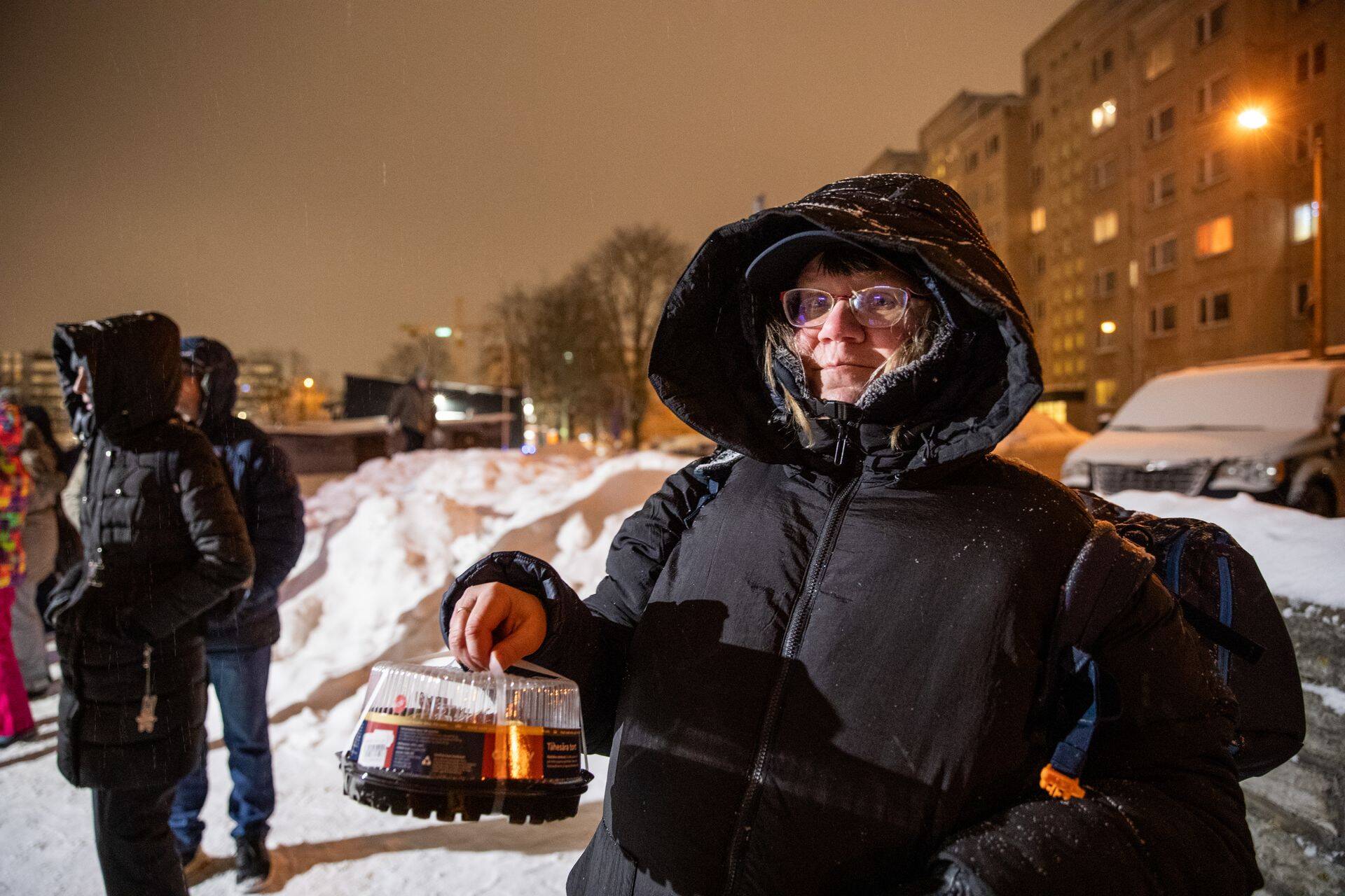 Airit kutsutakse isegi Torditädiks. Täna õnn naeratas talle ja ta sai Tähesära jõulutordi omanikuks.