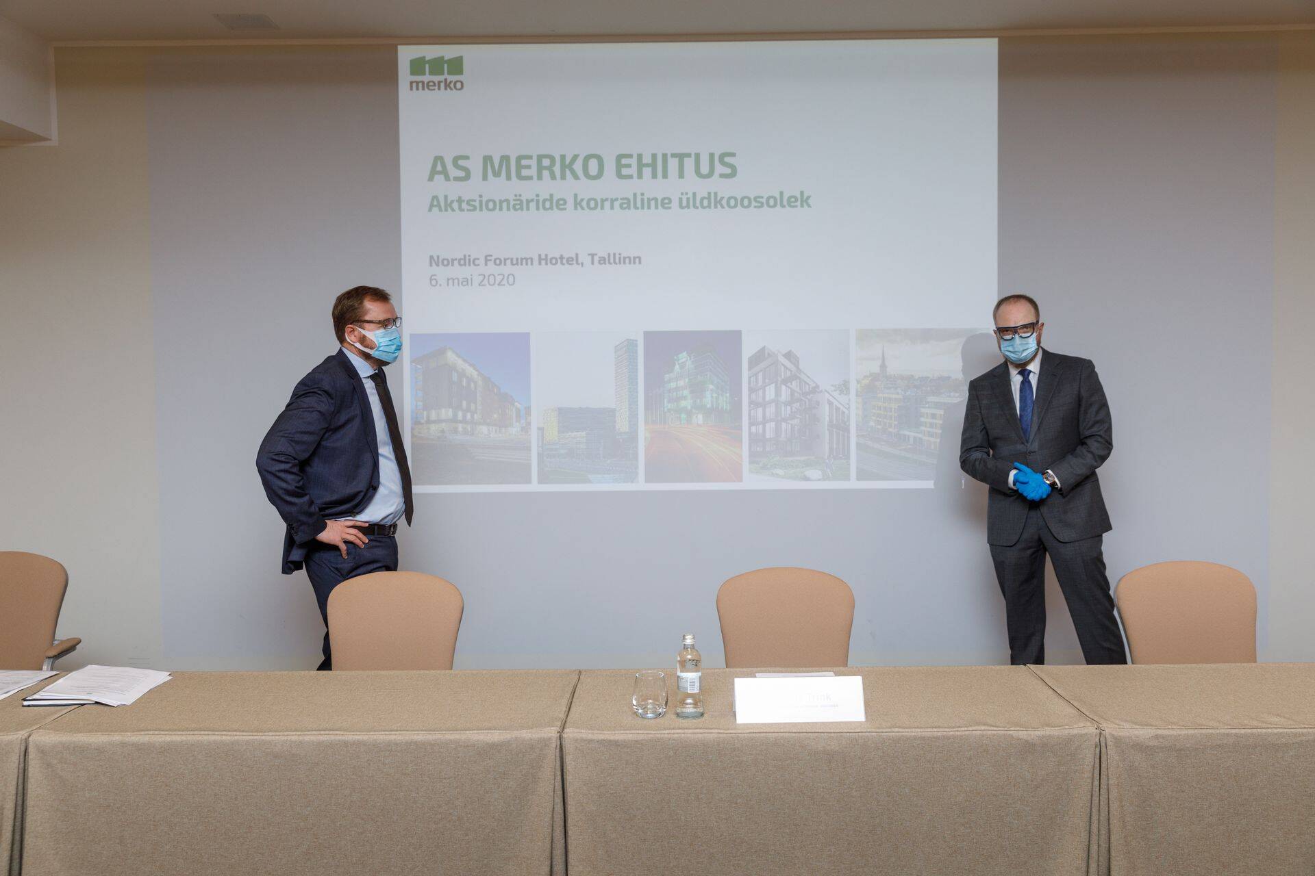 Merko Ehituse juht Andres Trink ja finantsüksuse juht Priit Roosimägi kolmapäeval toimunud aktsionäride koosolekul.