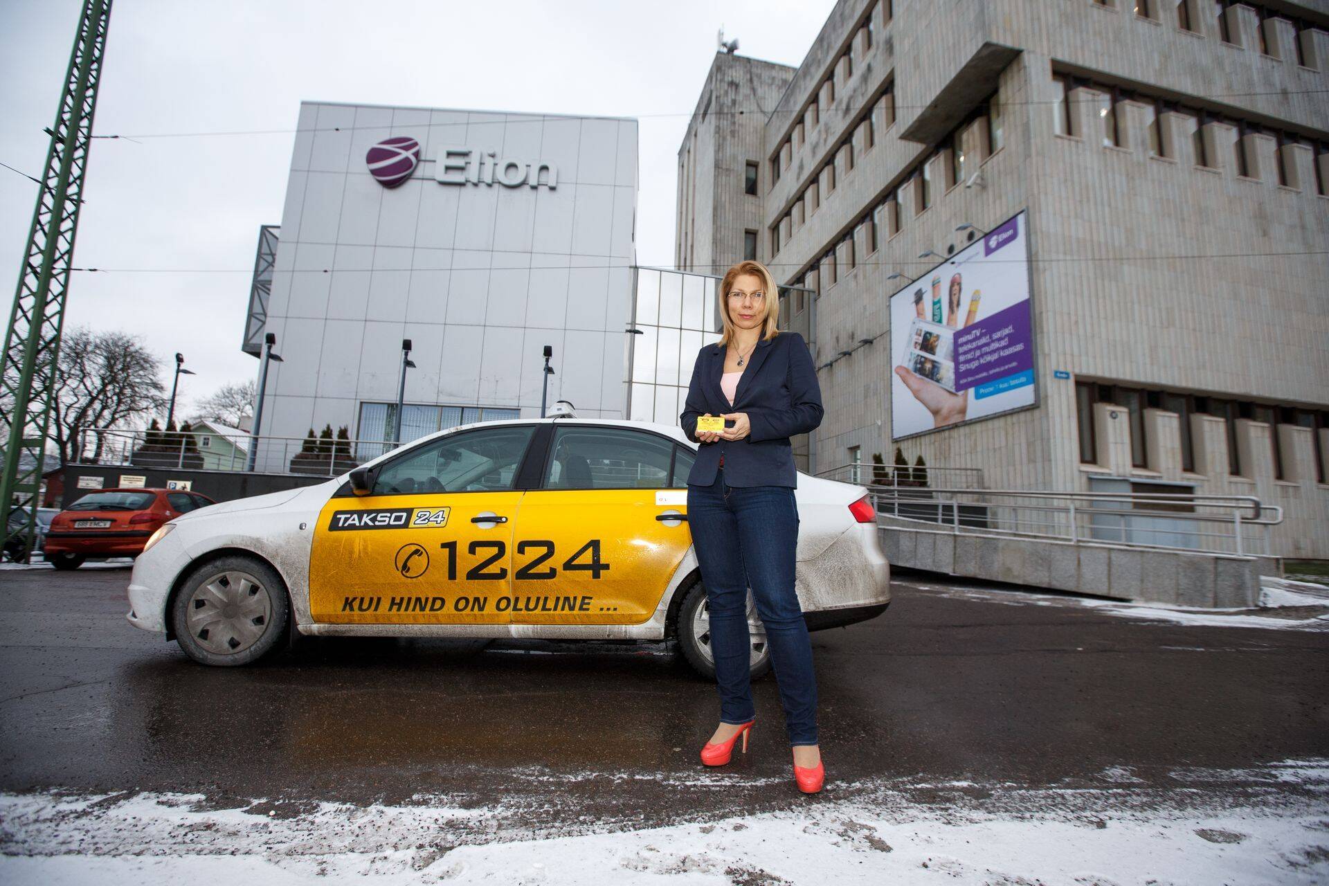 Elioni ja EMT töötajad kasutavad taksot, et kliendi juurde sõita või öösel ärireisilt tulles lennujaamast koju saada, ütles Eesti Telekomi haldusteenuste juht Mari-Lis Vihul.