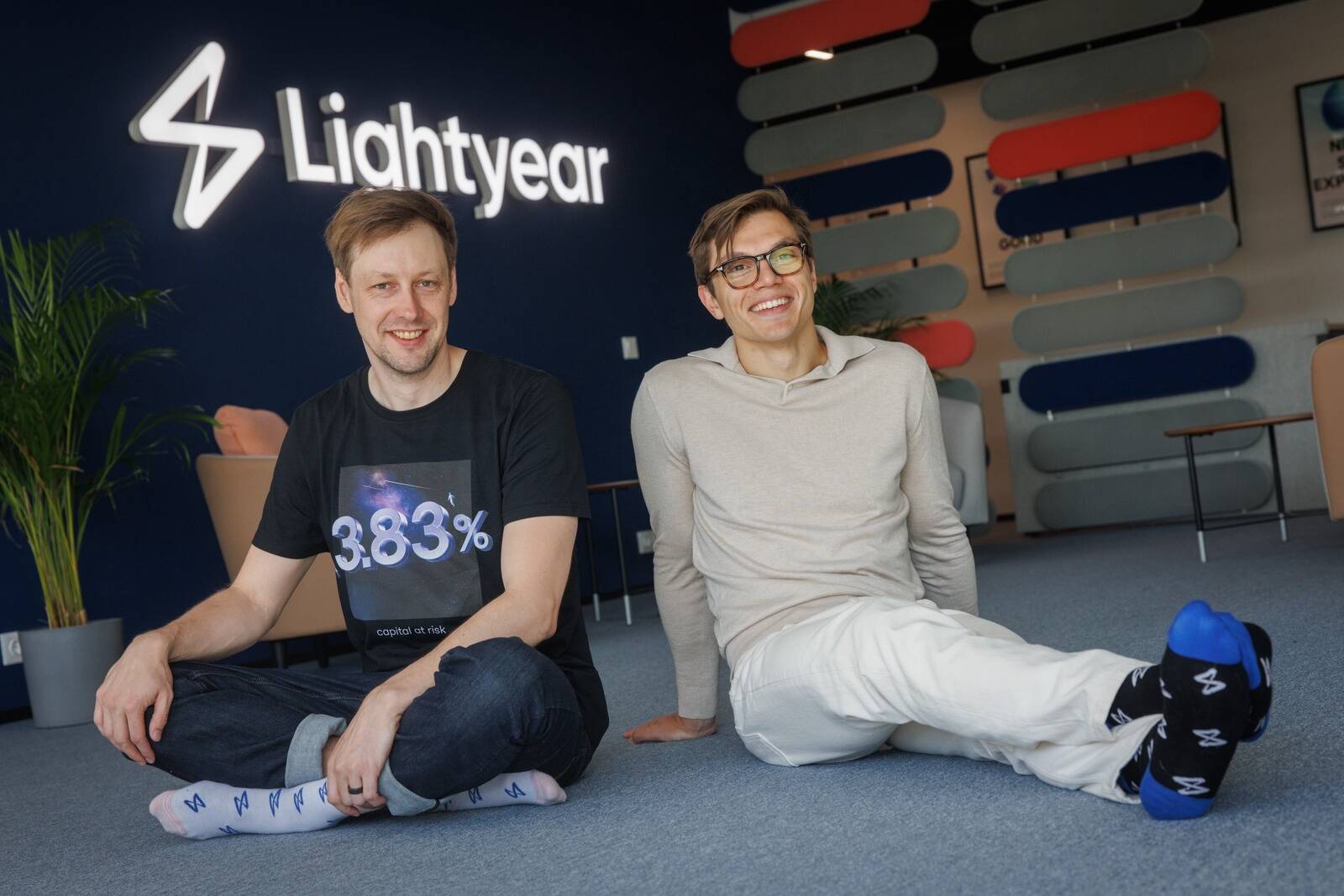 Lightyear ja Lightspeed lõid käed.