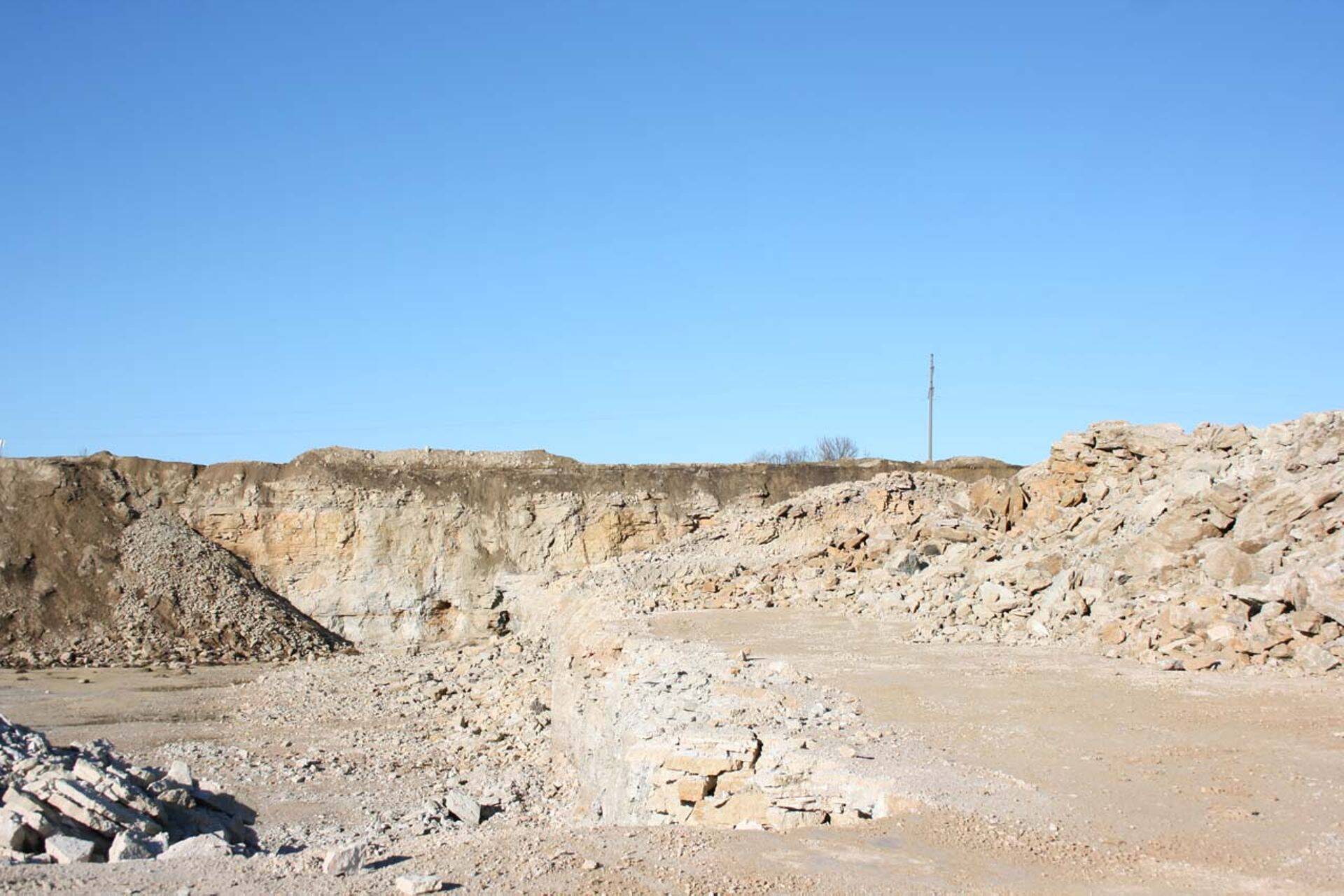 Rõstla paekivikarjäär.