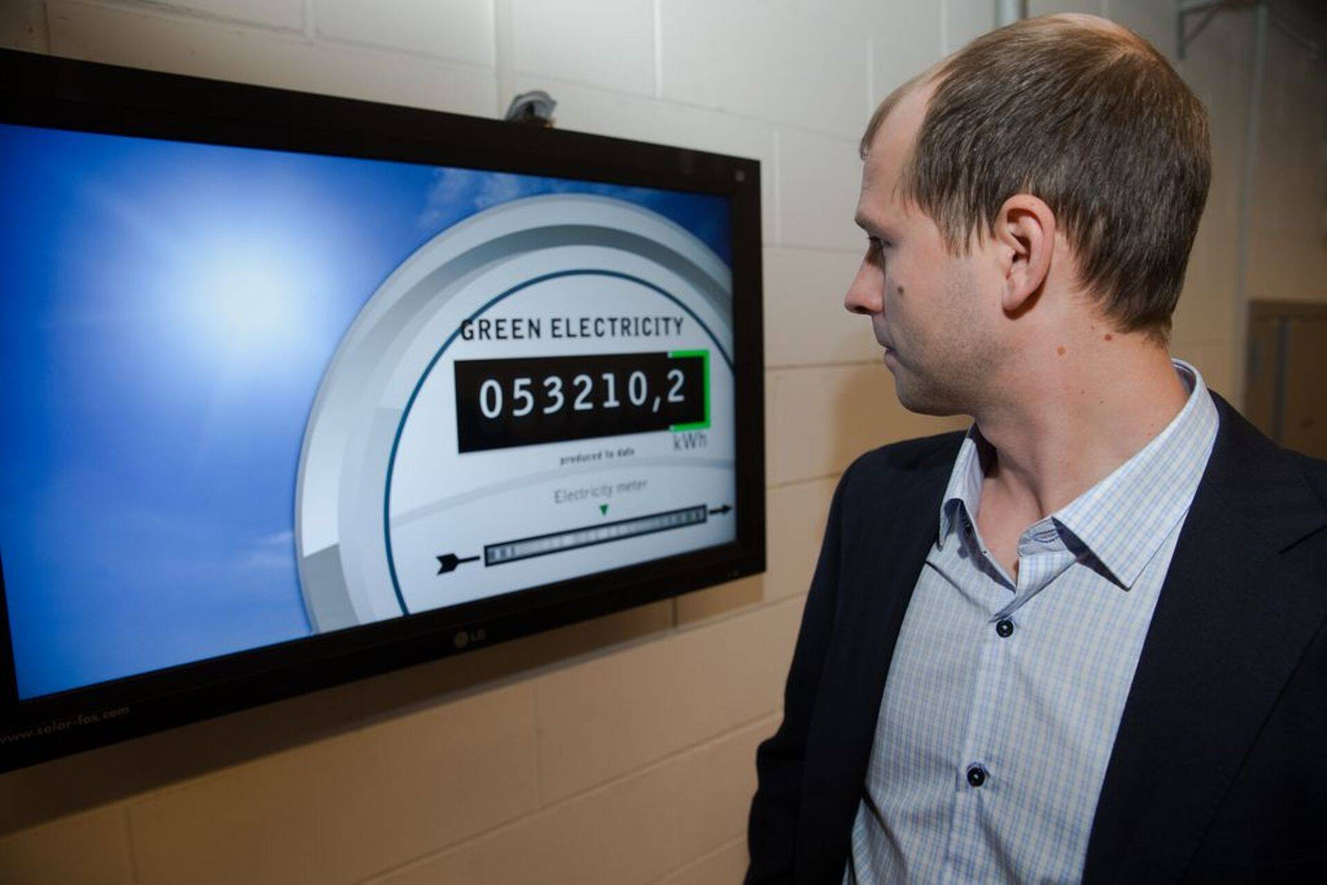 Logistika Plussi haldus- ja turvajuhi Marten Ermo sõnul annab roheline energia eelise.