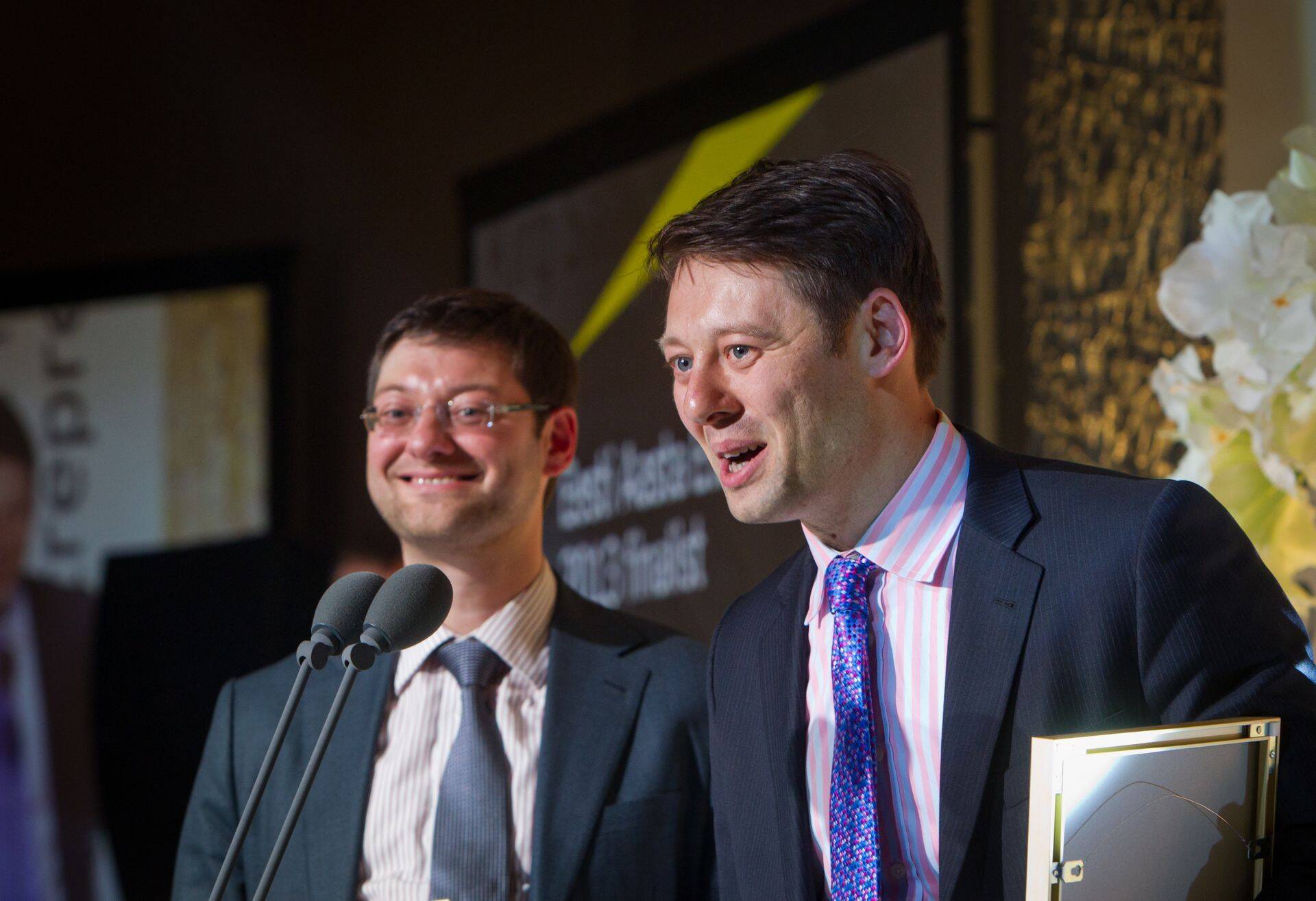 Kanadas elavad vennad Rivshinid olid tänu edukale telekomiärile 2013. aastal ka Ernst & Young Baltic ASi korraldatud aasta ettevõtja konkursi nominendid.