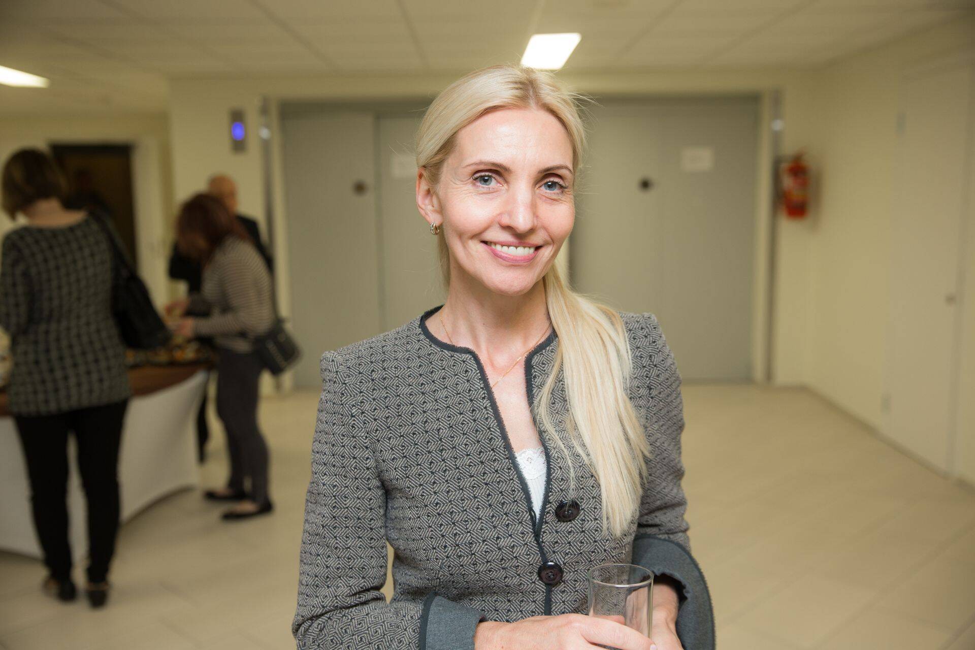 Lee Padrikuga seotud ettevõtted kipuvad maksuvõlglased olema.