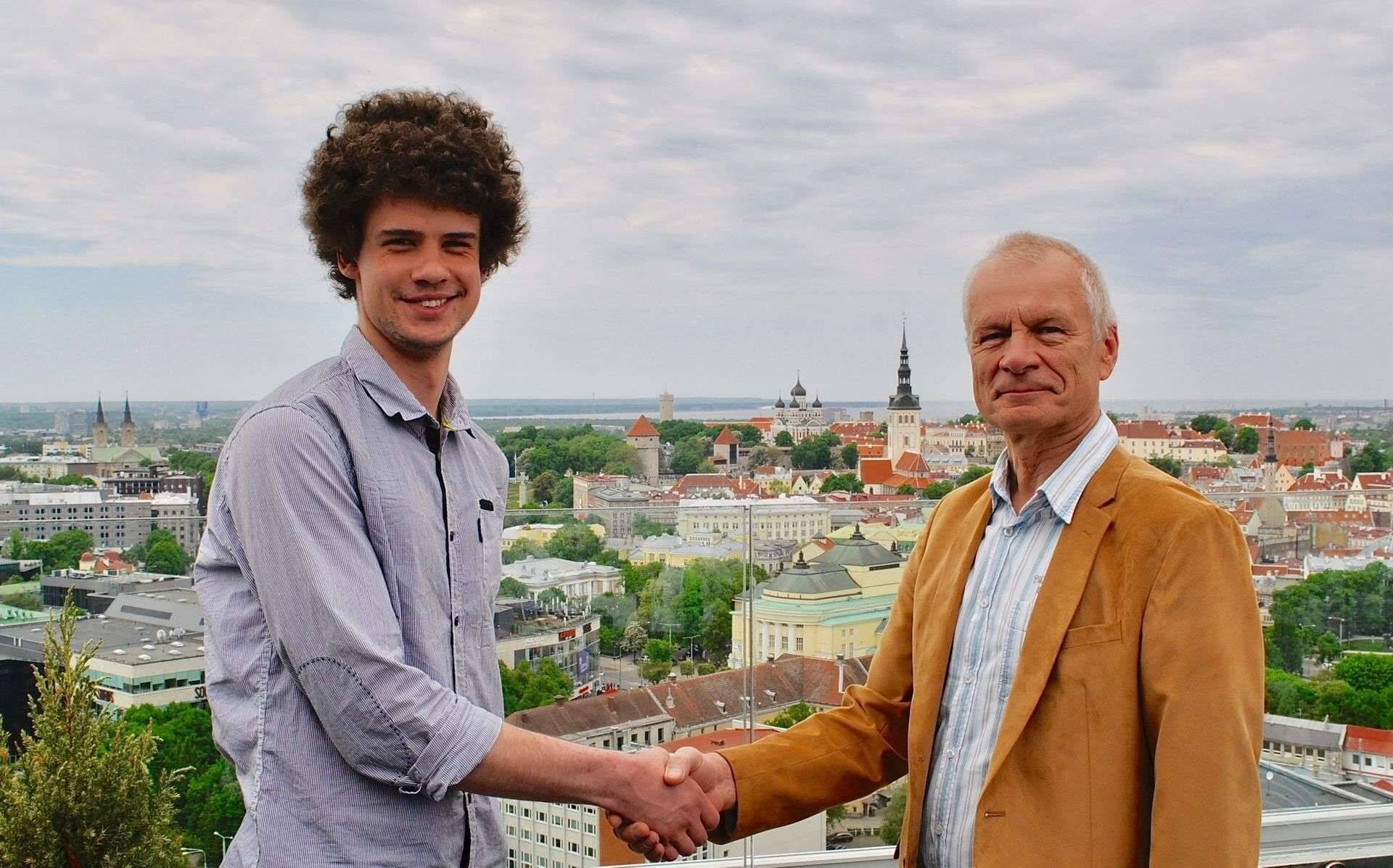 Vasakul Joosep Henrik Sild ja paremal Neeme Takis