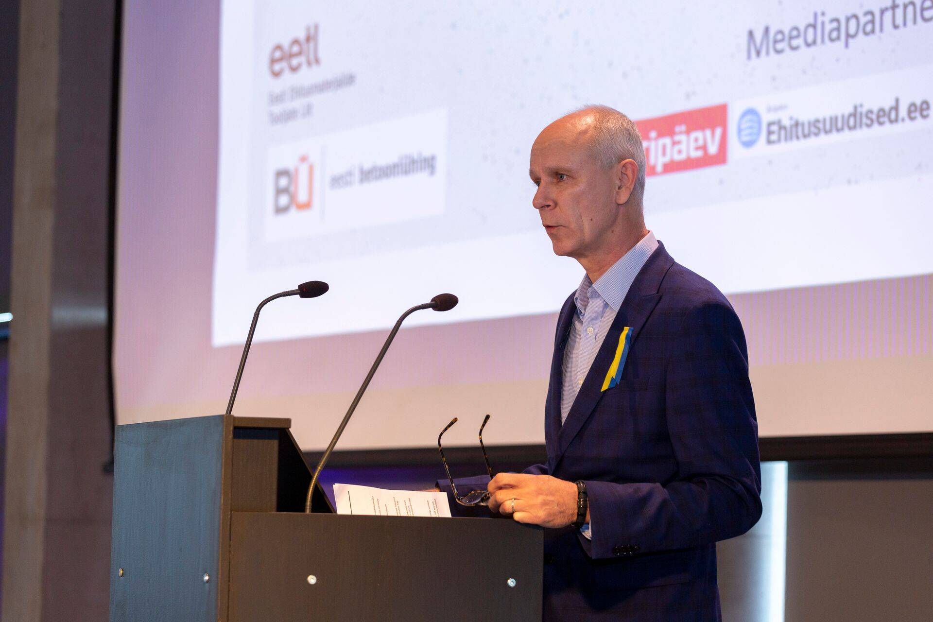 Eesti Betooniühingu juhatuse esimees Imre Leetma 30. märtsil toimunud Betoonipäeval.