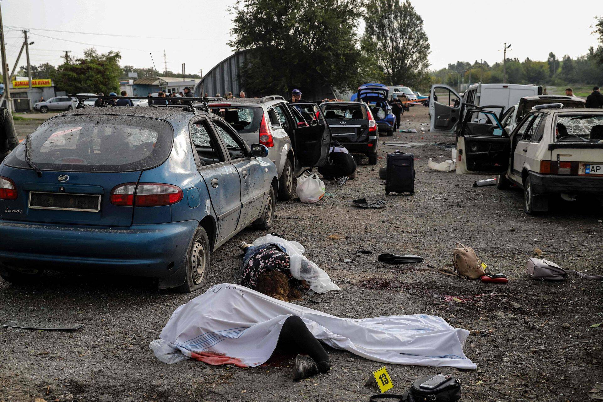 Россия ударила по колонне гражданских людей в Запорожской области, погибли 23 человека.