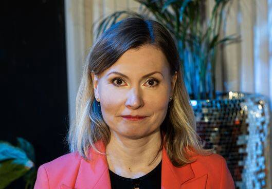 Minister Riina Sikkut Meditsiiniuudiste konverentsil.