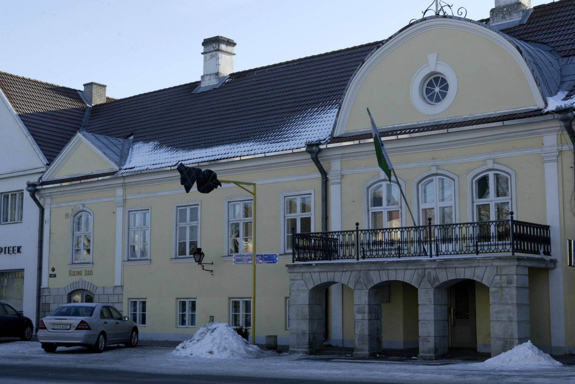 Saare maavlitsuse hoone