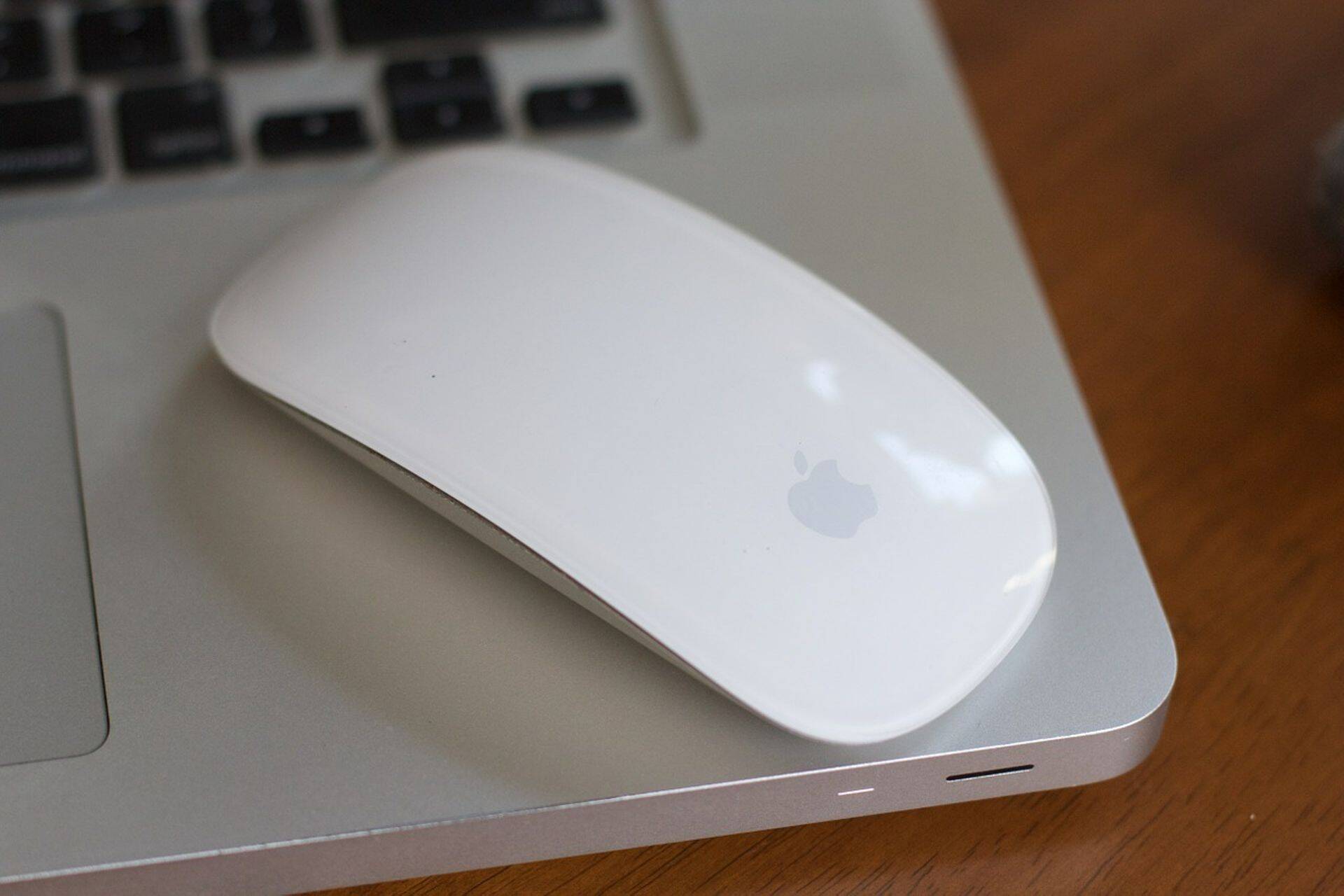 Apple выкупает акции