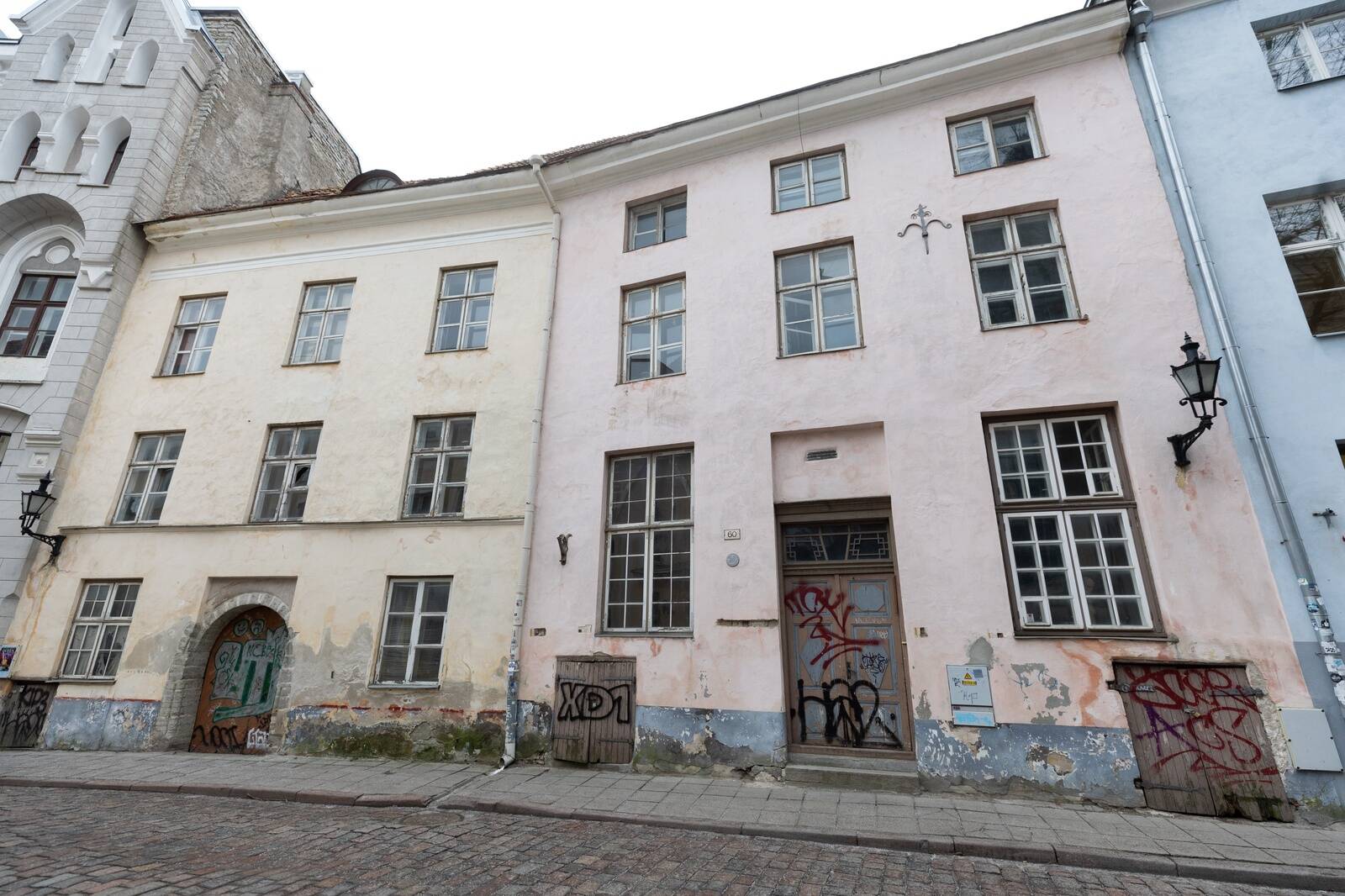 Комплекс из двух домов на улице Пикк, 60-62 обещает снова превратиться в жилье со спа и рестораном.