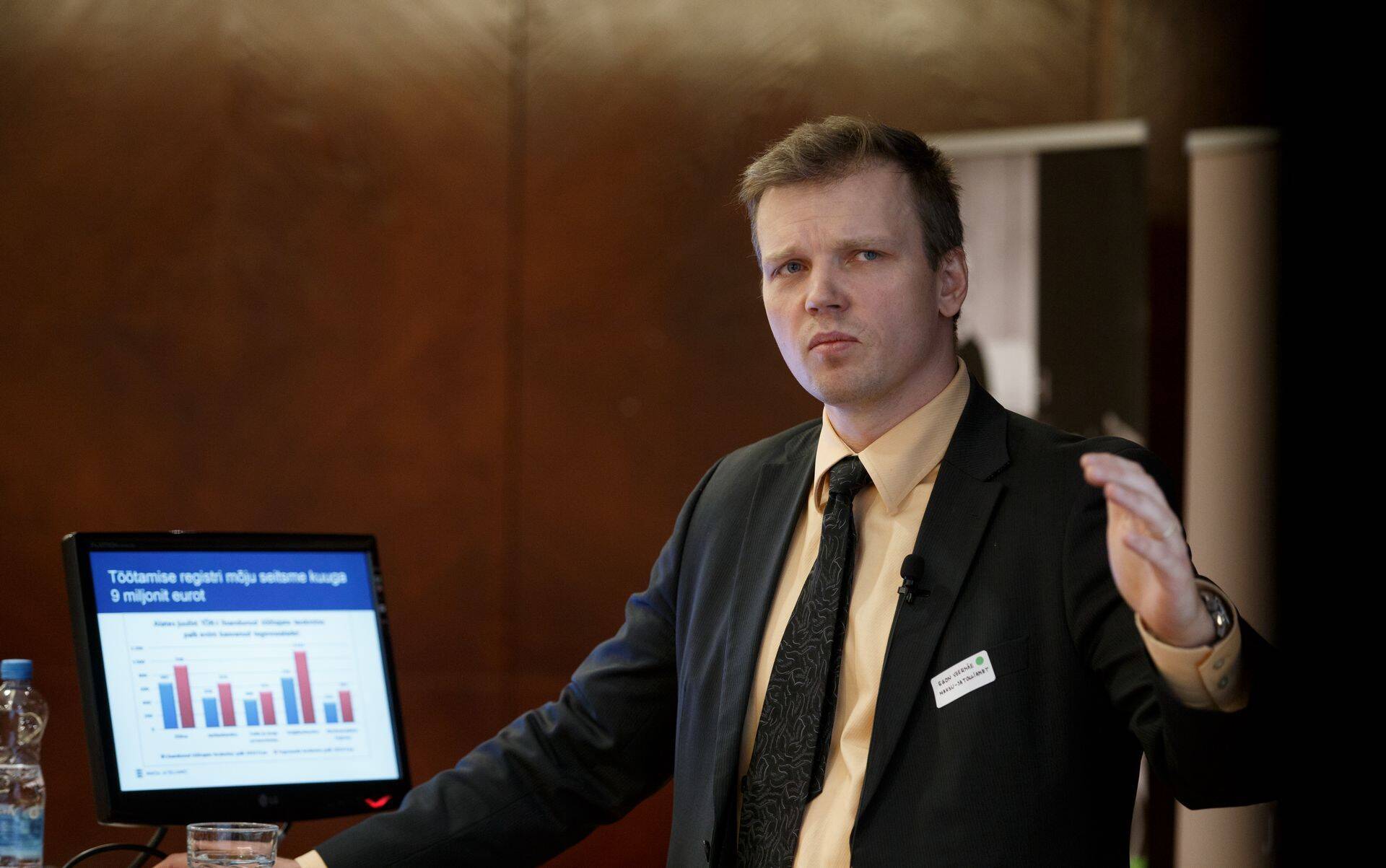 MTA peadirektori asetäitja Egon Veermäe