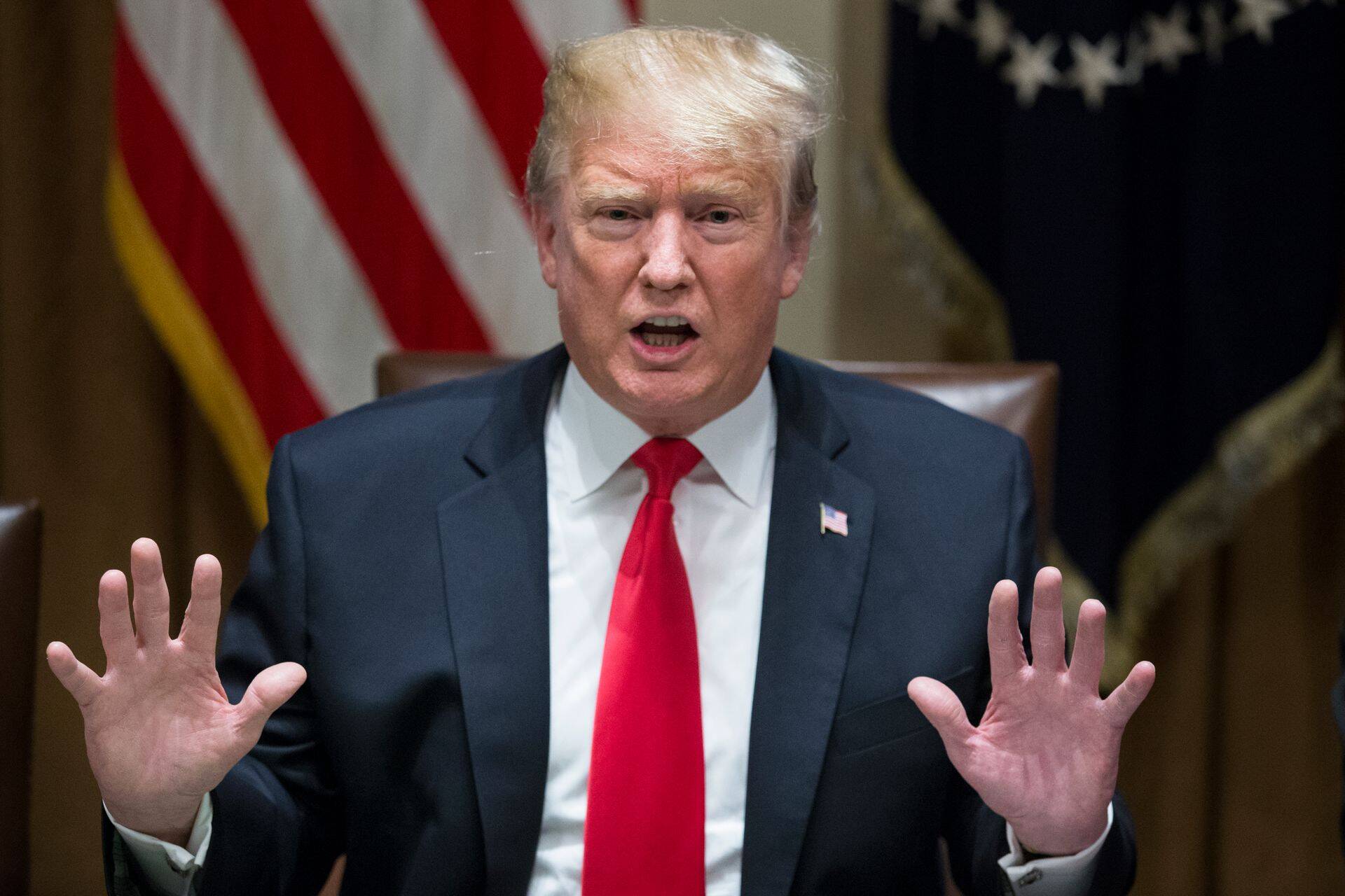 8 мая Дональд Трамп заявил, что китайцы сорвали сделку, причем звучало это достаточно грозно: “Китай сорвал сделку и они заплатят за это”.