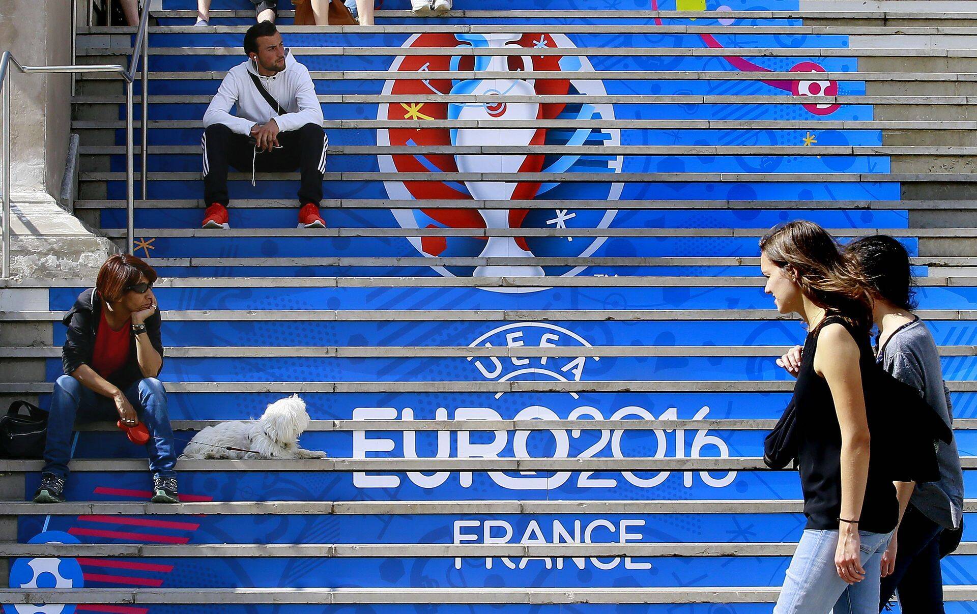 Euroopa meistrivõistlused jalgpallis kestavad 10. juunist 10. juulini.