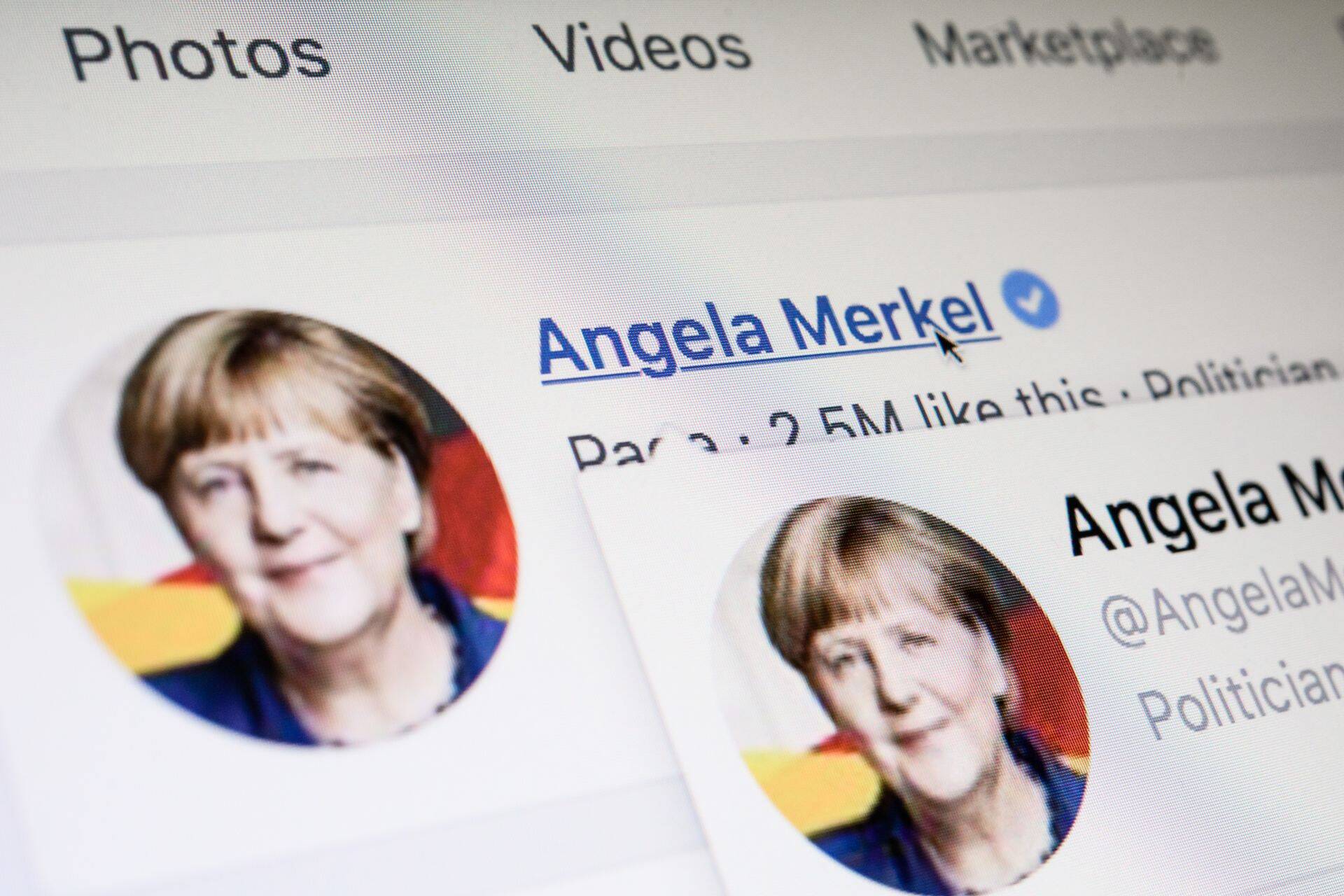 Saksamaa kantsler Angela Merkel põhjustas jaanuari lõpus korraliku poleemika, kui teatas, et sulgeb oma Facebooki konto. Ta nimetas põhjuseks, et ei ole enam Saksamaa Kristlik-Demokraatliku Liidu juht, ning kutsus üles jälgima isikliku asemel partei kontosid. Ühtlasi tänas ta oma 2,5 miljonit jälgijat. Äripäevaga vestelnud spetsialistid nägid, et Facebooki tähtsus hakkab lähiajal drastiliselt vähenema.
