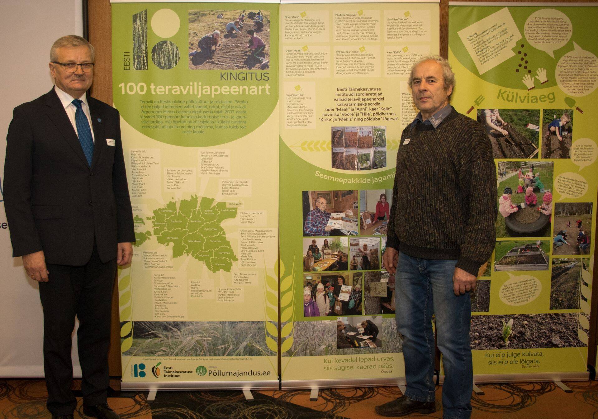 Minister Tarmo Tamm ja Heino Laiapea Põllumajanduse Äriplaani konverentsil rändnäitust vaatamas
