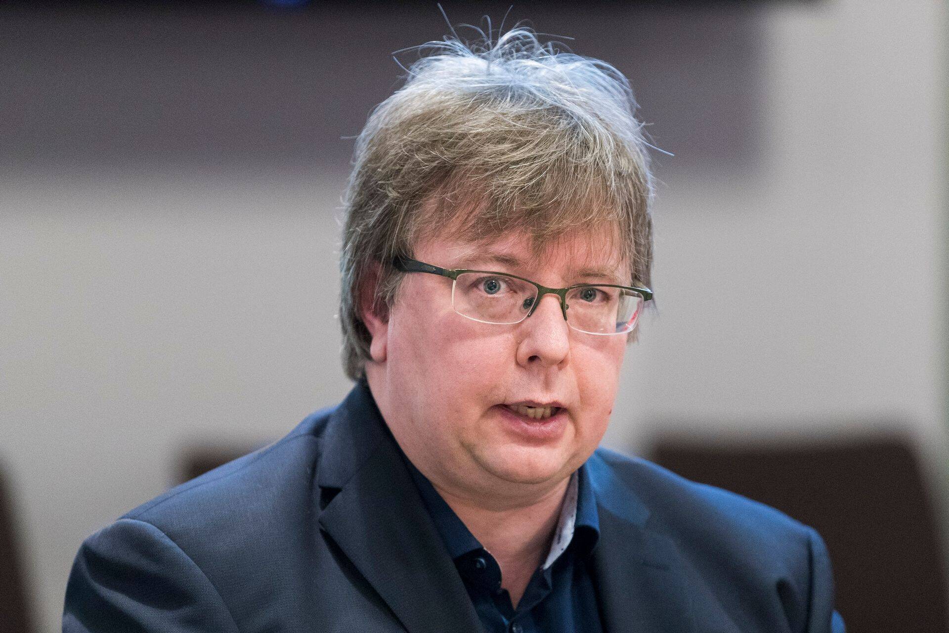 Abilinnapea Züleyxa Izmailova nõunik Olev-Andres Tinn.