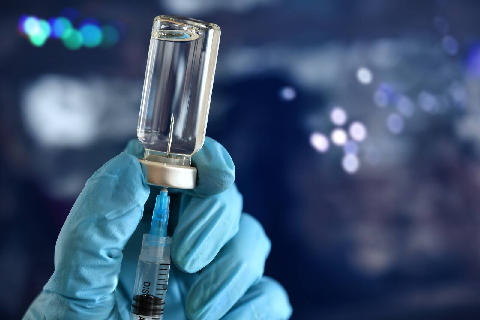 Universaalne vähivaktsiin võiks ergutada organismi immuunsüsteemi kasvajaga võitlema.