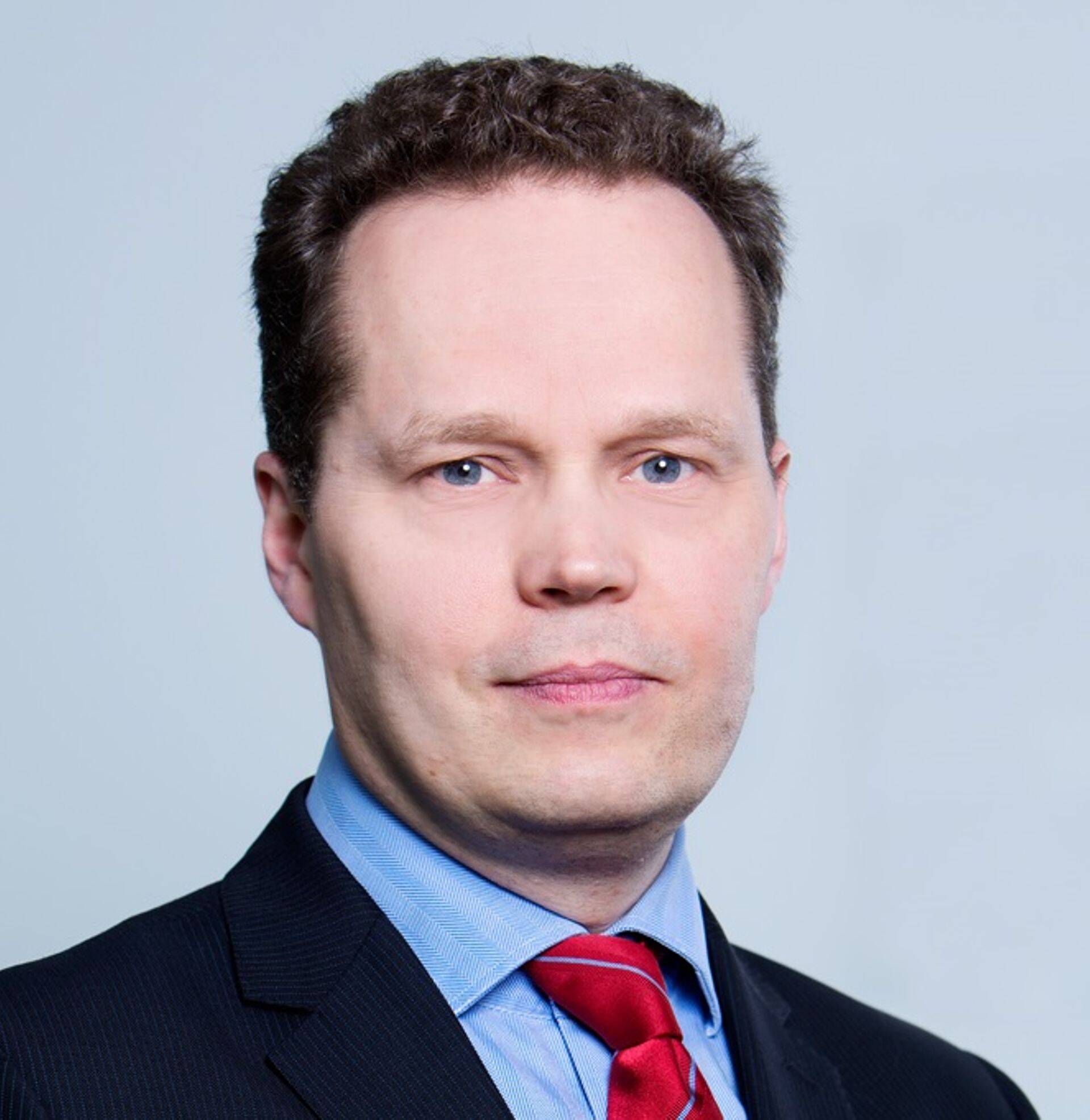 Eri huvide, murede ja saatustega kokkupuude muudab advokaadi sotsiaalse närvi tundlikuks, kirjutab Hannes Vallikivi.