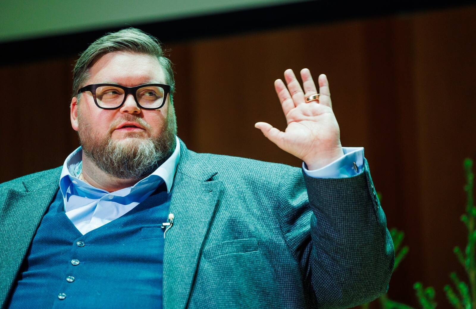 Kell pool üheksa saab kuulata telefoniintervjuud Saaremaal viibiva elektroonikakontserni Incap juhi Otto Pukiga.