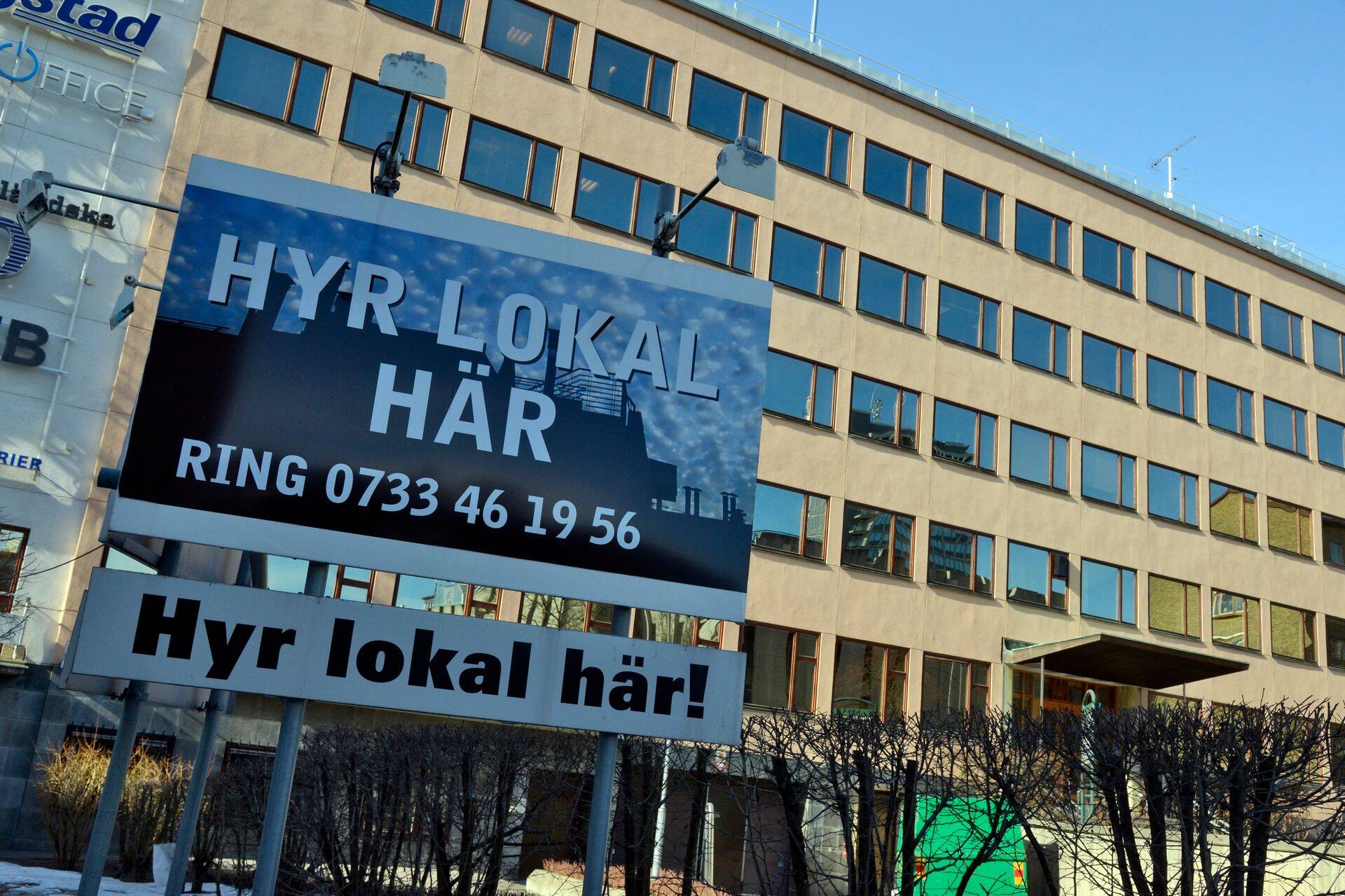 Plakat 2013. aastal Stockholmis kontoripinda üürima kutsumas.