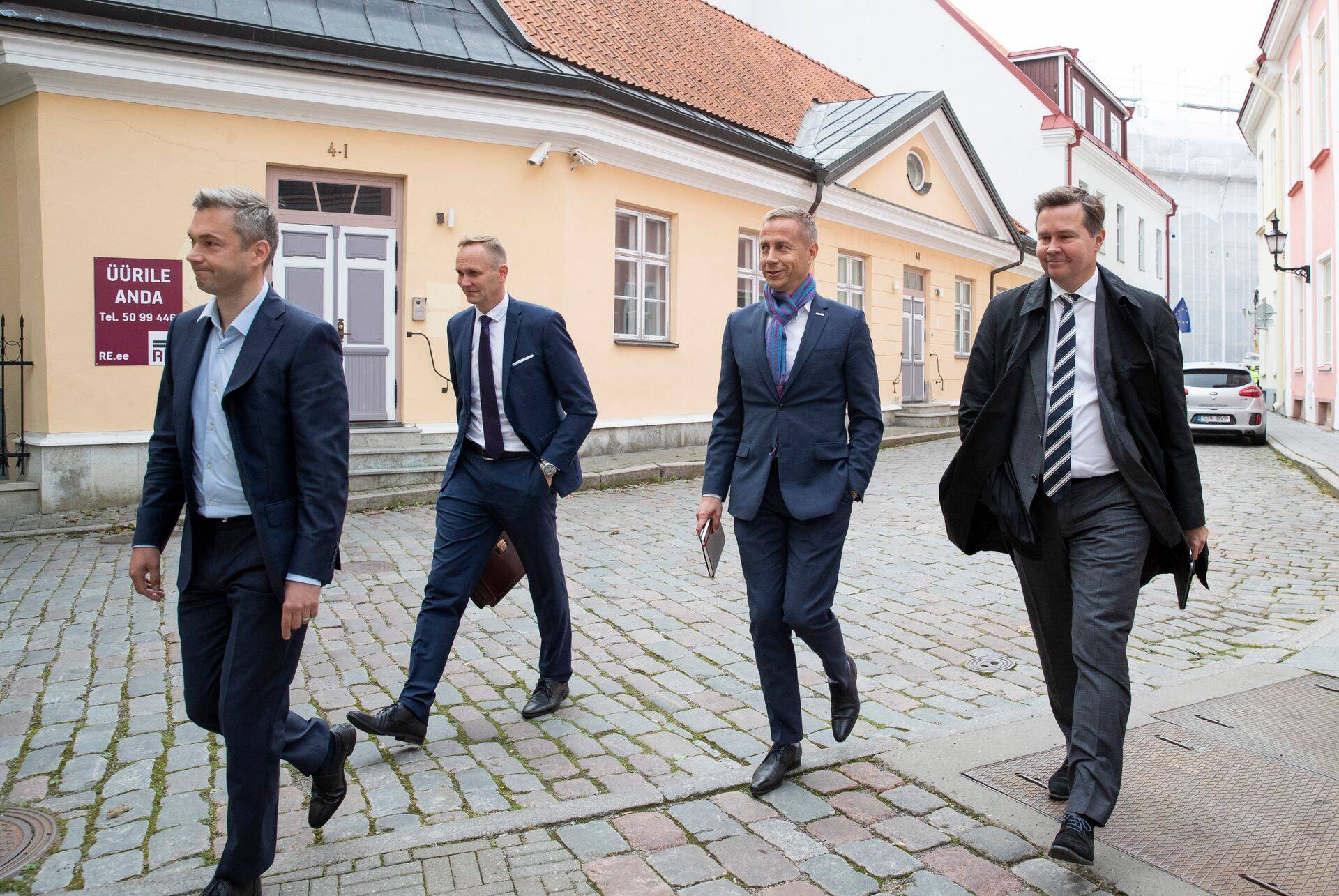 Investoritel on valida, kas uskuda kohalike pankade jätkuvasse kasvu või eelistada välismaiste pankade kopsakamaid dividende.