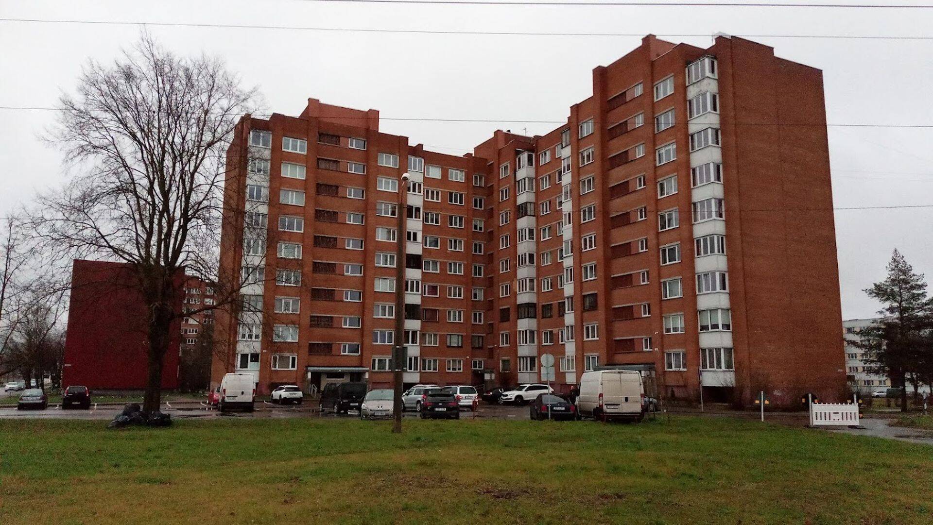 Многие уехавшие из города нарвитяне продолжают владеть в Нарве квартирами и оплачивать счета за них.